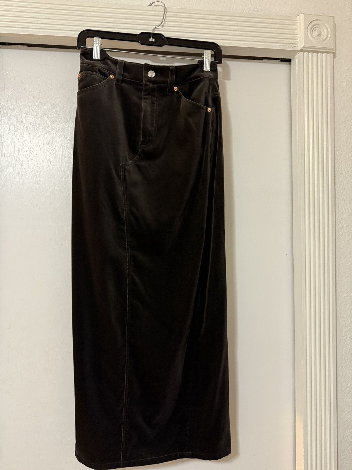6397 velvet maxi skirt w/ slit in back size 2 NEW with Tag
