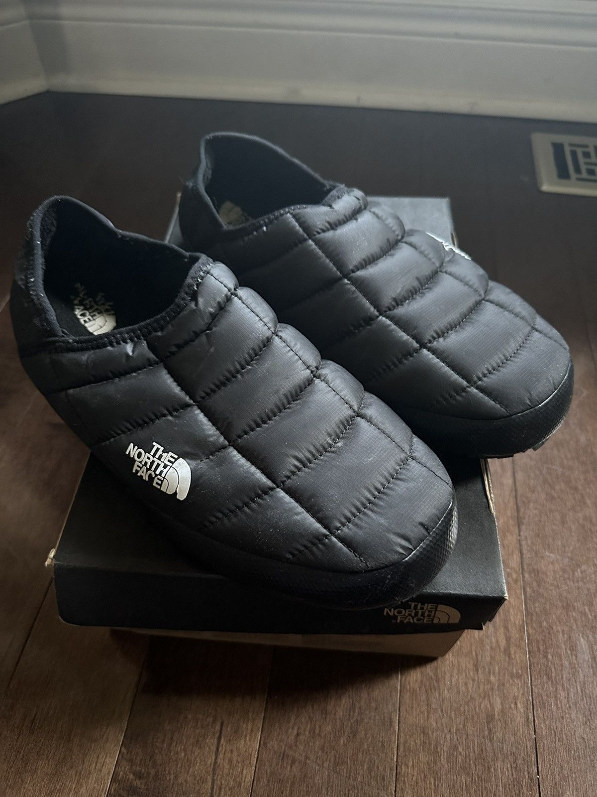 The North Face The North Face Puffer Shoe Slides Size US 13 / EU 46 - 7 Thumbnail