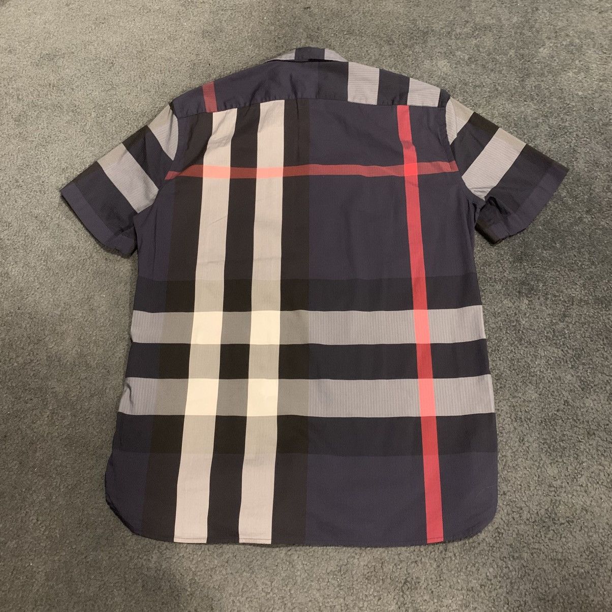 Burberry BURBERRY SHORT SLEVES NOVA CHECK BUTTON UP SHIRT Size US M / EU 48-50 / 2 - 2 Thumbnail