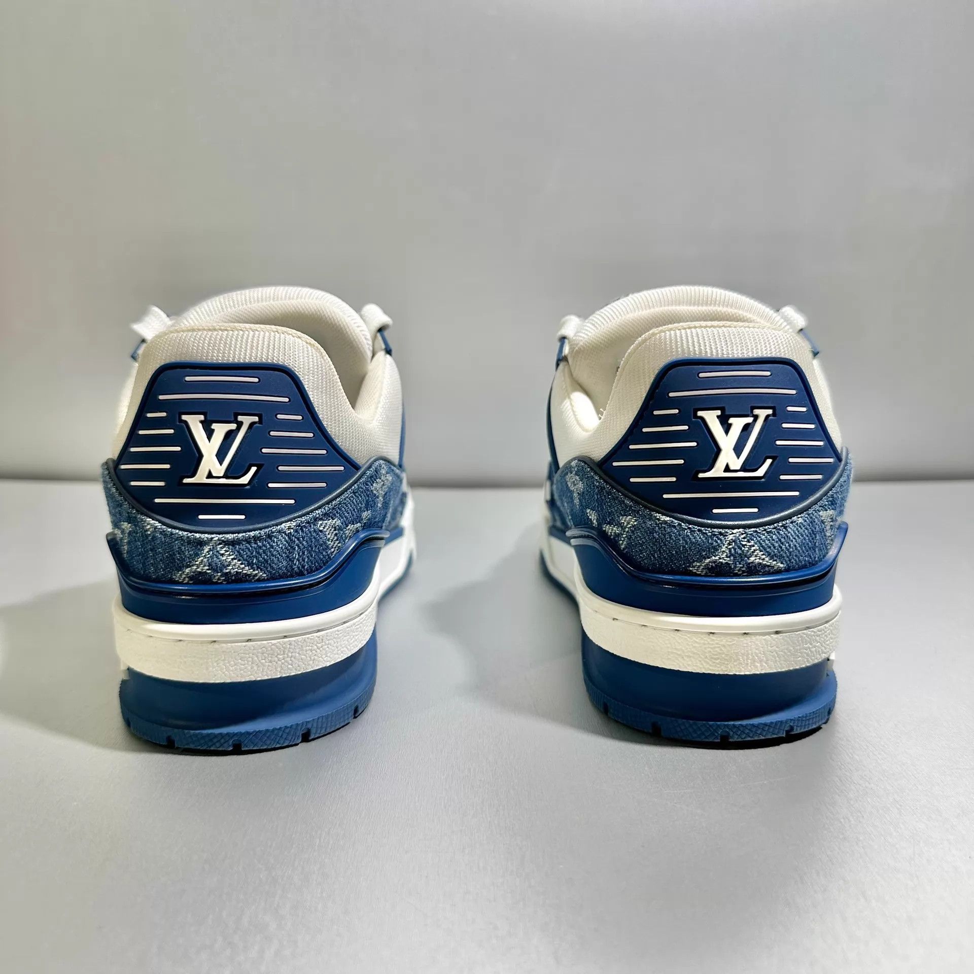 Louis Vuitton LV Trainer White Blue Denim 37.5 2-3x Worn Mint Size US 7 / IT 37 - 5 Thumbnail
