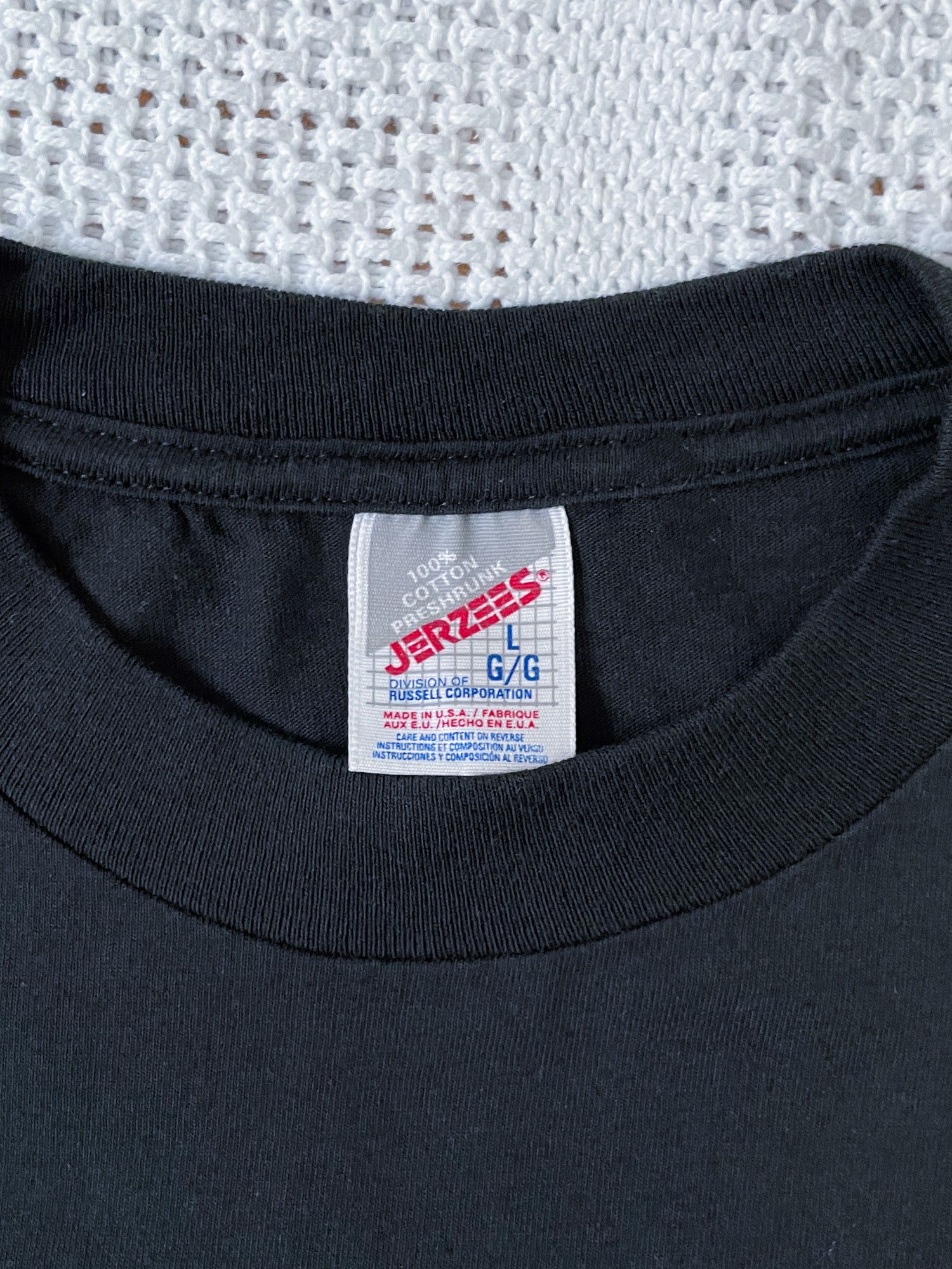 Vintage 90s 'Still Perfect After All These Years' Shoebox T-Shirt Size US L / EU 52-54 / 3 - 3 Thumbnail