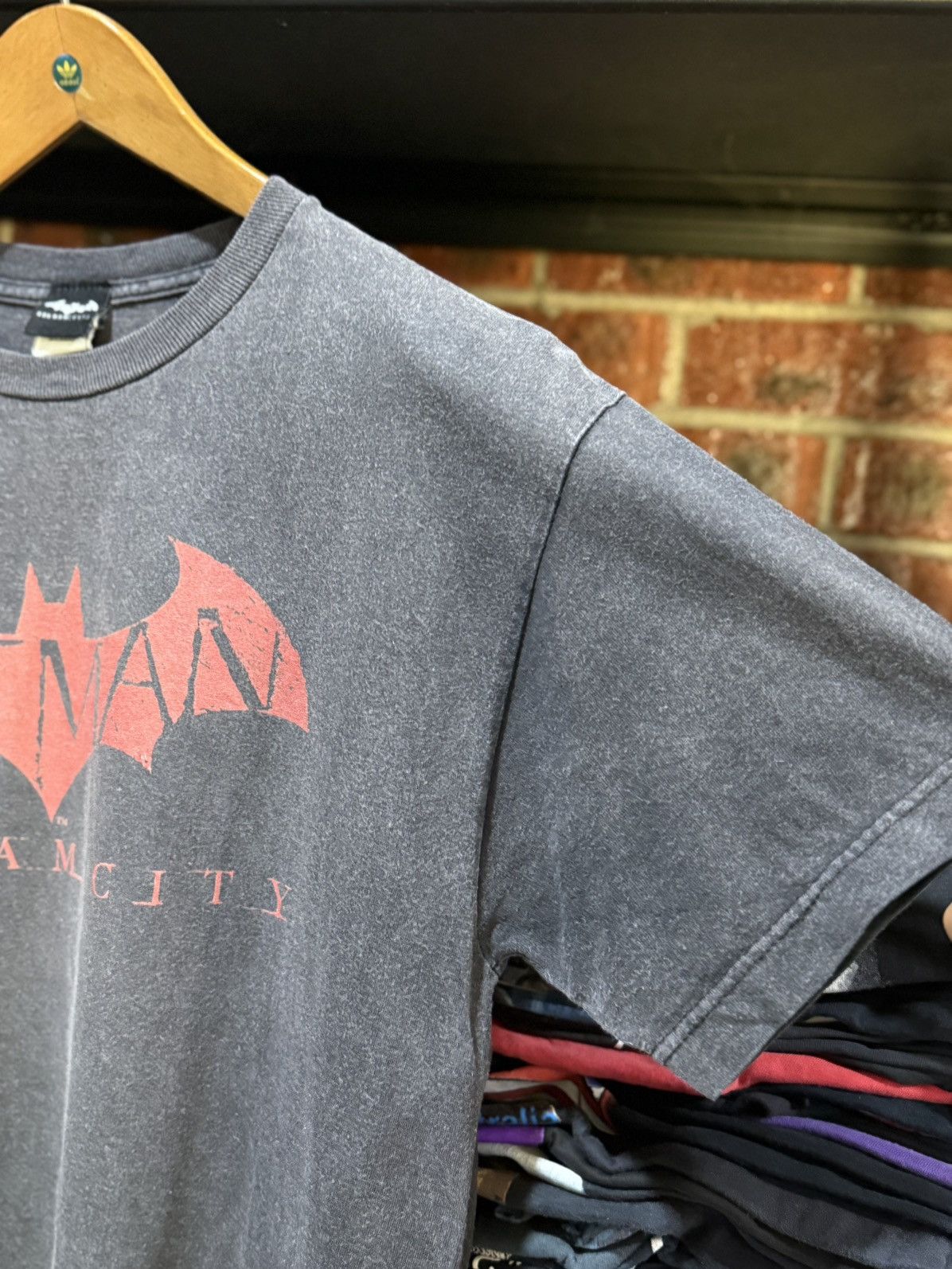 Expert Horror Thrashed Vintage Batman Ark Ham City Movie Sun Faded Tee Size US M / EU 48-50 / 2 - 7 Thumbnail