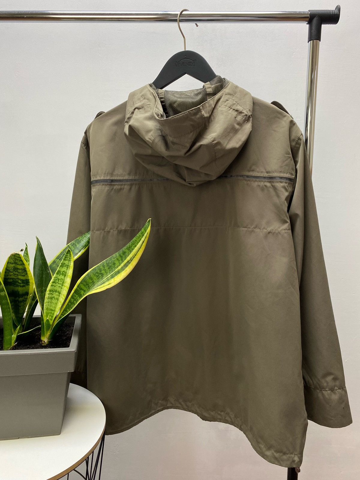 Other Helly Hansen Outdoor Gorpcore Jacket Men’s Beige L Size US L / EU 52-54 / 3 - 23 Thumbnail