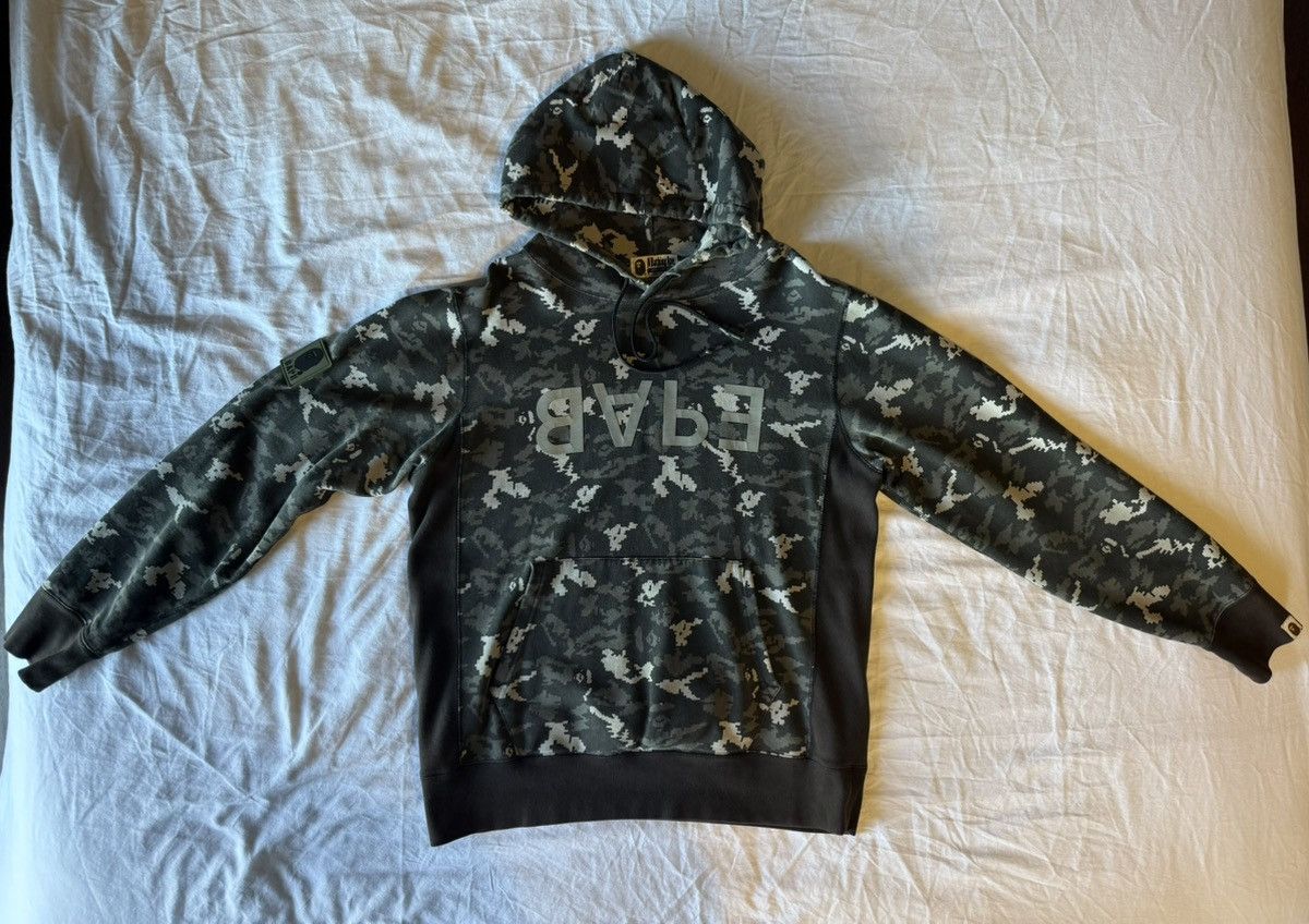 Bape A Bathing Ape BAPE Camouflage Pullover Hoodie Logo Graphic Size US L / EU 52-54 / 3 - 1 Thumbnail