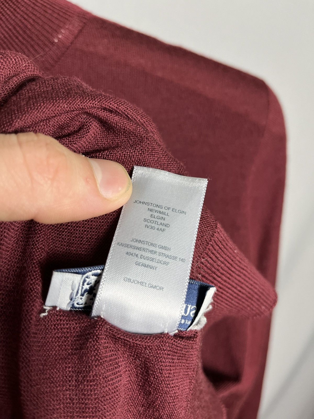 Johnstons Of Elgin johnstons of elgin roll neck wool jumper burgundy sweater Size US L / EU 52-54 / 3 - 8 Thumbnail