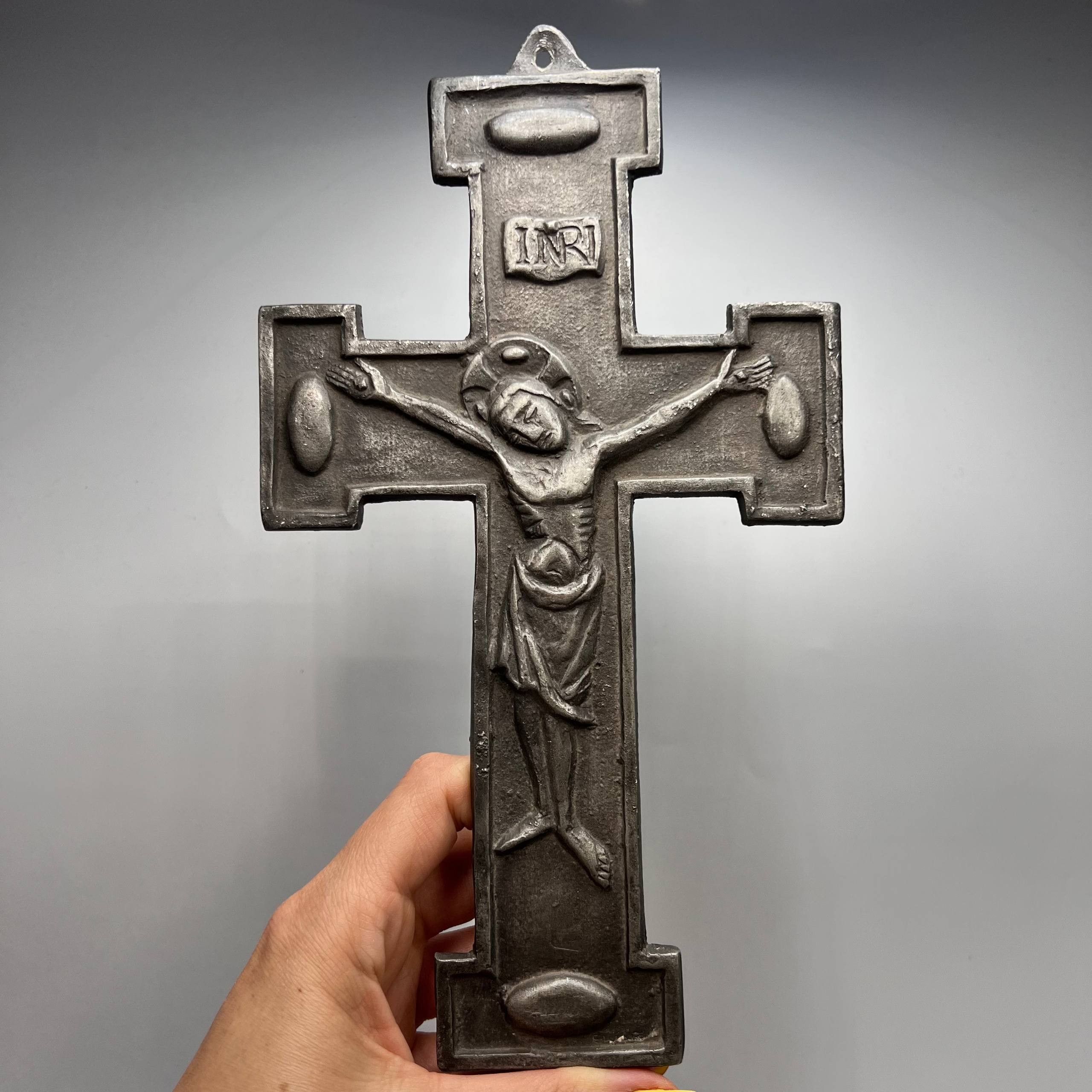 Vintage 1970 Vintage Wall Cross Crucifix Christian Art Pewter Size ONE SIZE - 1 Thumbnail
