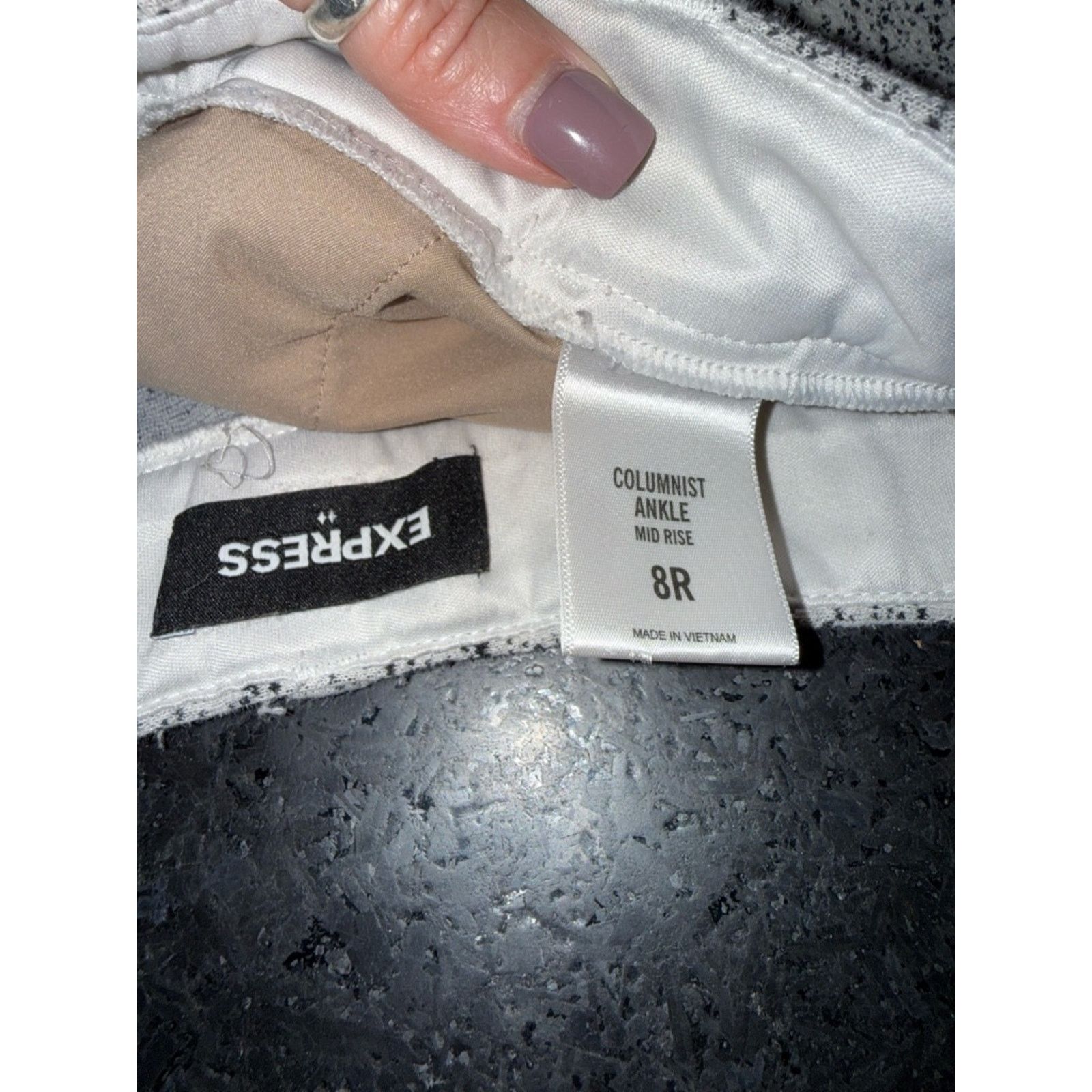 Express EXPRESS COLUMNIST ANKLE BLACK WHITE TEXTURED PRINT PANTS 8 Size 30" / US 8 / IT 44 - 6 Thumbnail