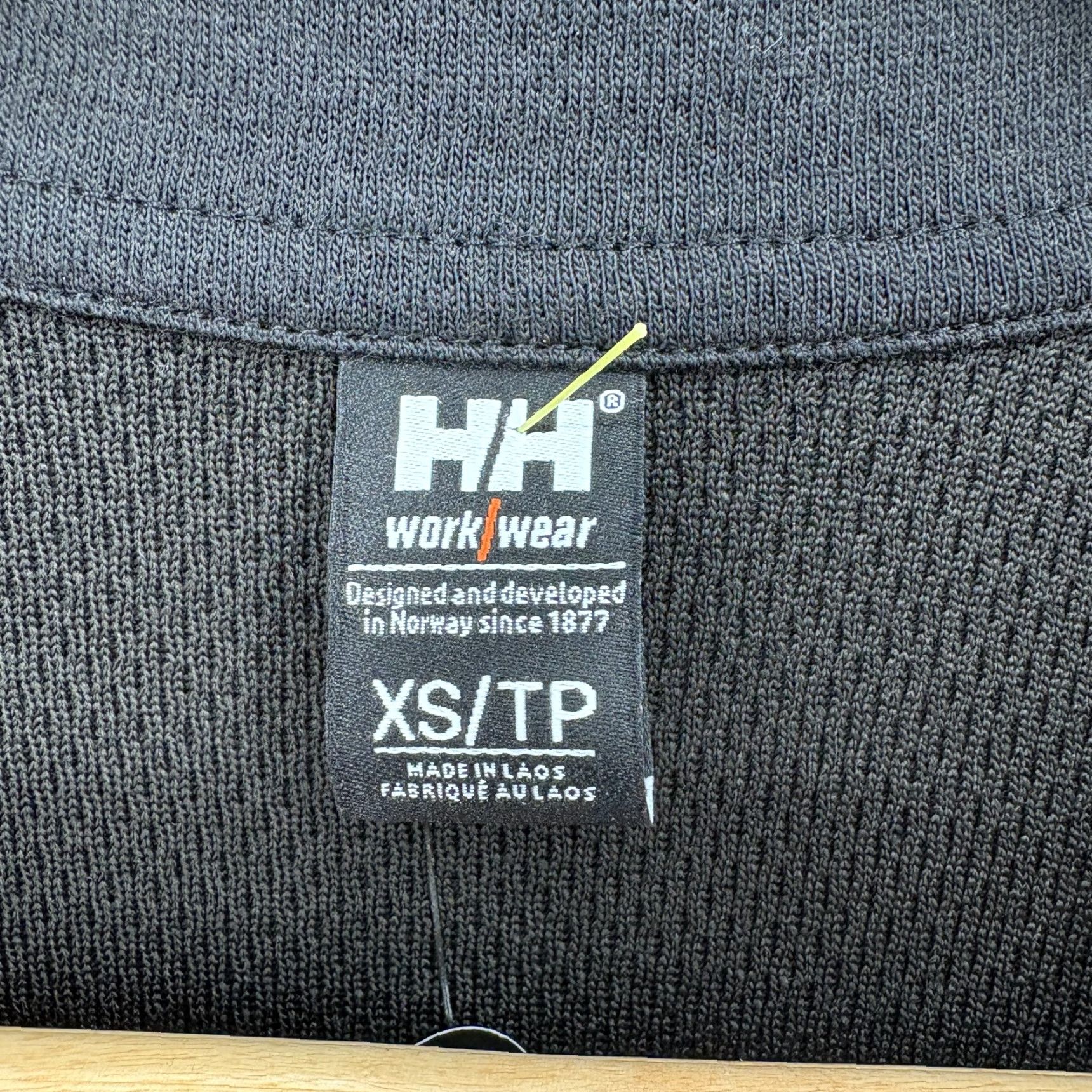 Helly Hansen Helly Hansen Lifa Merino Pullover Womens XS Black 1/4 Zip Thermal Baselayer Ski Shirt Size XS / US 0-2 / IT 36-38 - 4 Thumbnail