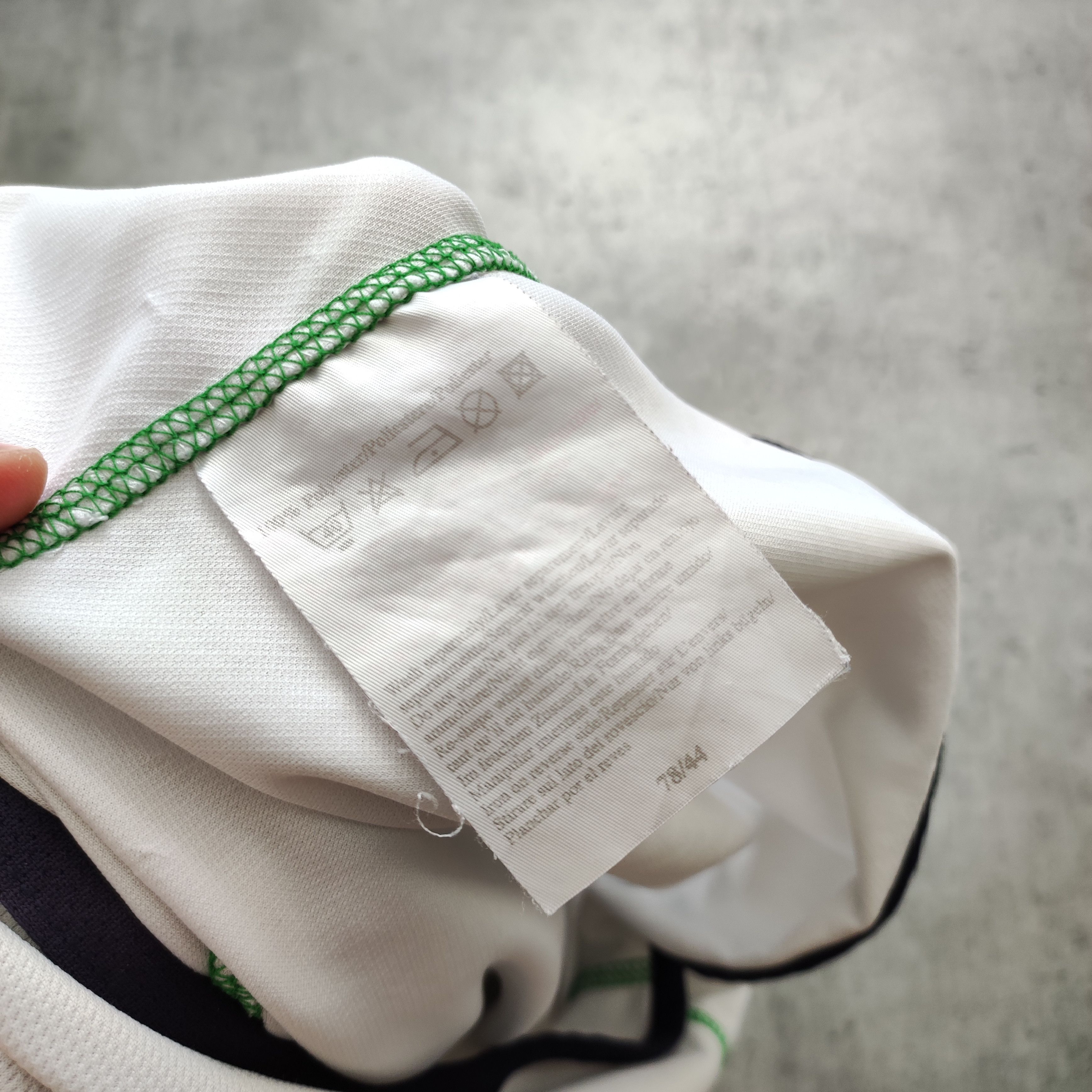 Umbro × Vintage Vintage RARE World Cap 2002 Ireland Away Umbro Jersey Size US L / EU 52-54 / 3 - 9 Thumbnail