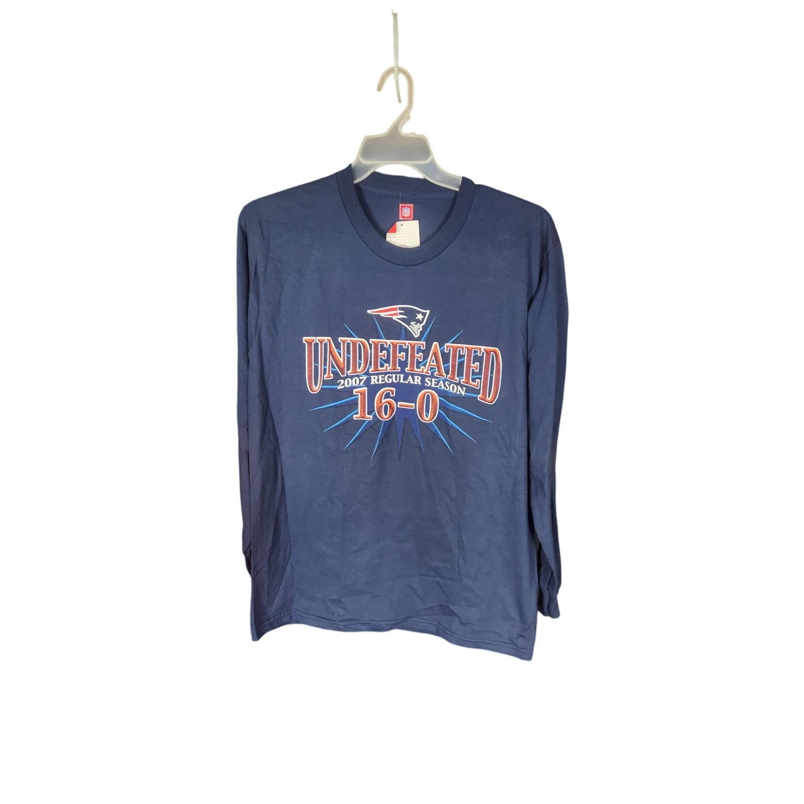 NFL 2007 New England Patriots Undefeated T NWT men's medium Size US M / EU 48-50 / 2 - 1 Thumbnail