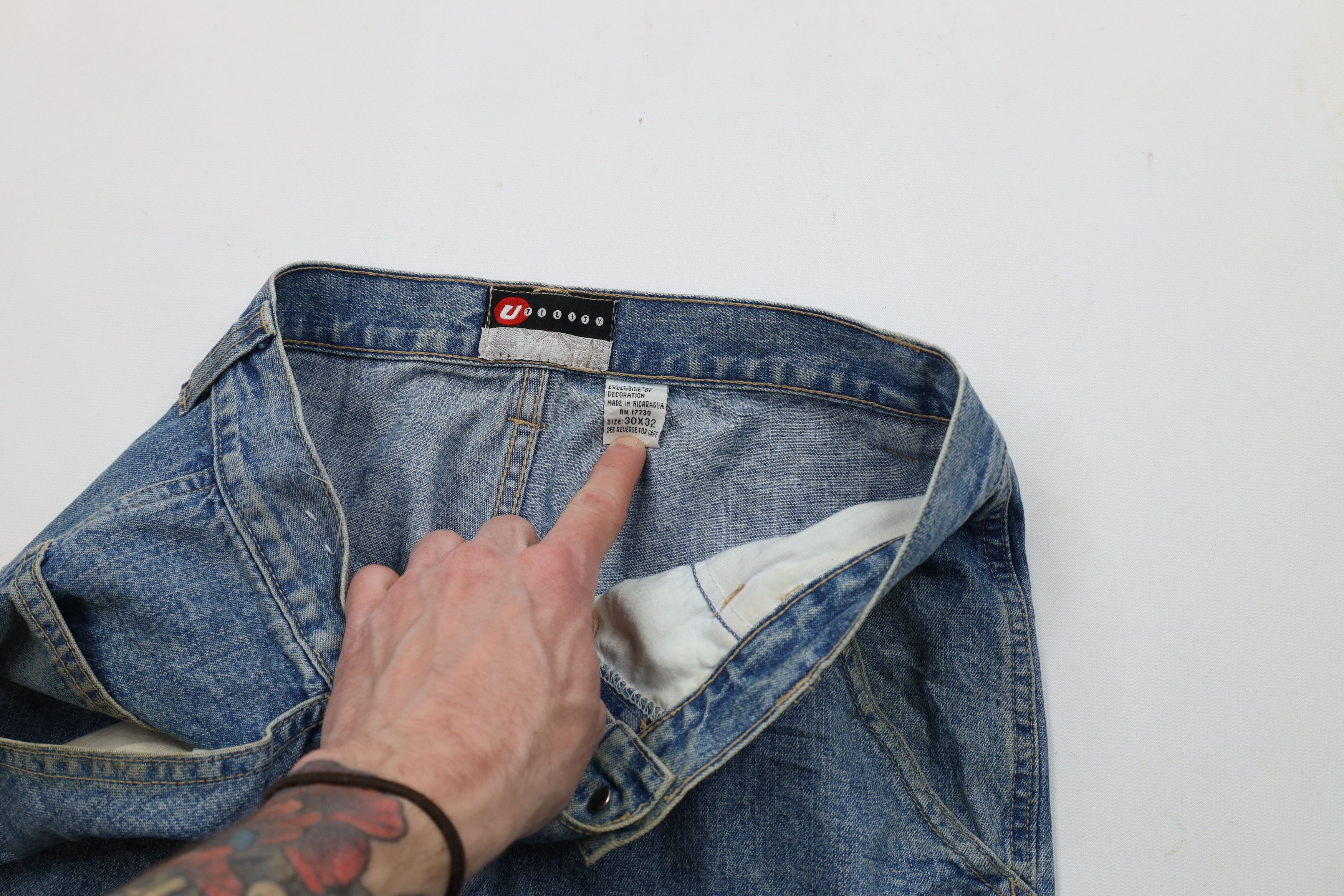 Vintage Vintage 90s Y2K Streetwear Baggy Fit Dungaree Denim Jeans Size US 30 / EU 46 - 9 Thumbnail