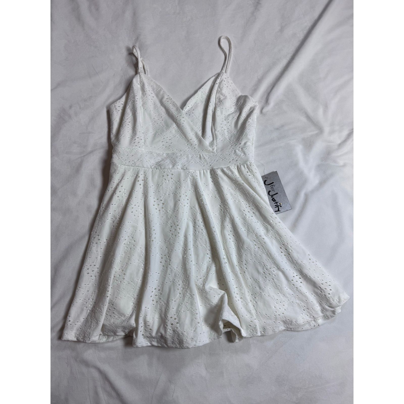 Other J for Justify White Deep Plunge Romper Sleeveless Skort Size L / US 10 / IT 46 - 1 Thumbnail