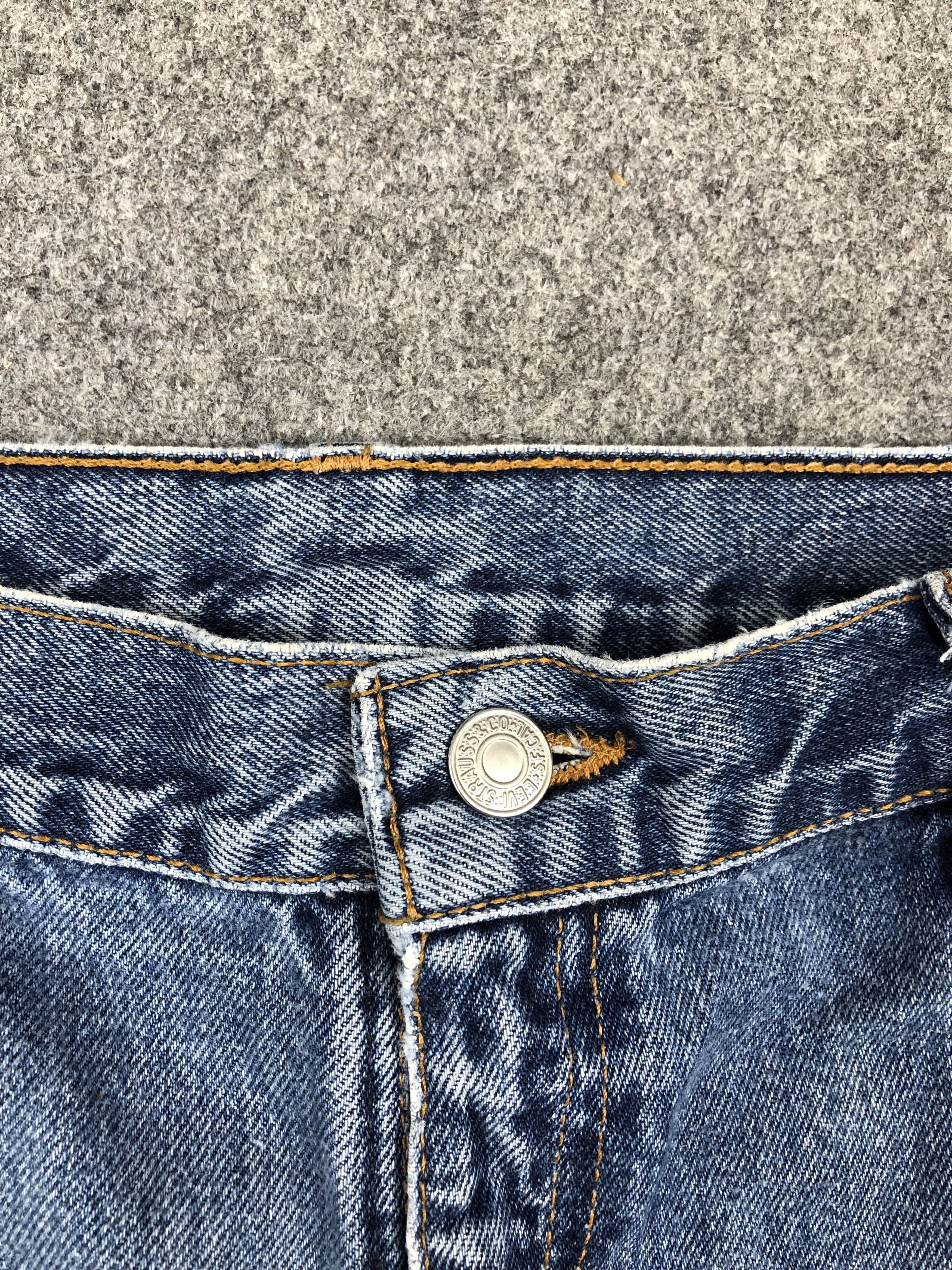 Levi's Vintage 90s Levis 550 Light Blue Jeans DP1682 Size US 31 - 12 Thumbnail