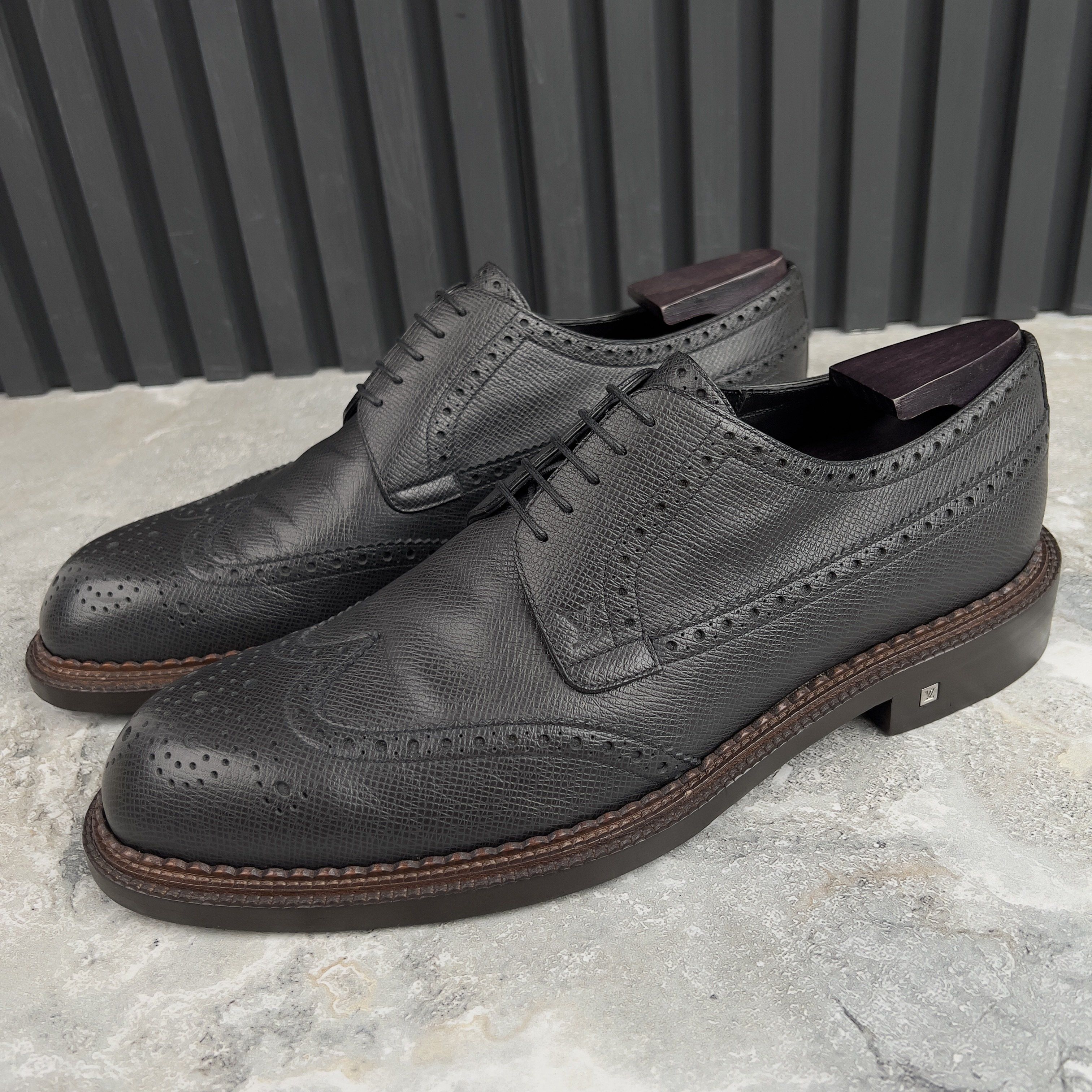 Louis Vuitton Louis Vuitton Derby Dress Lace Up Taiga Leather Size US 10.5 / EU 43-44 - 3 Thumbnail