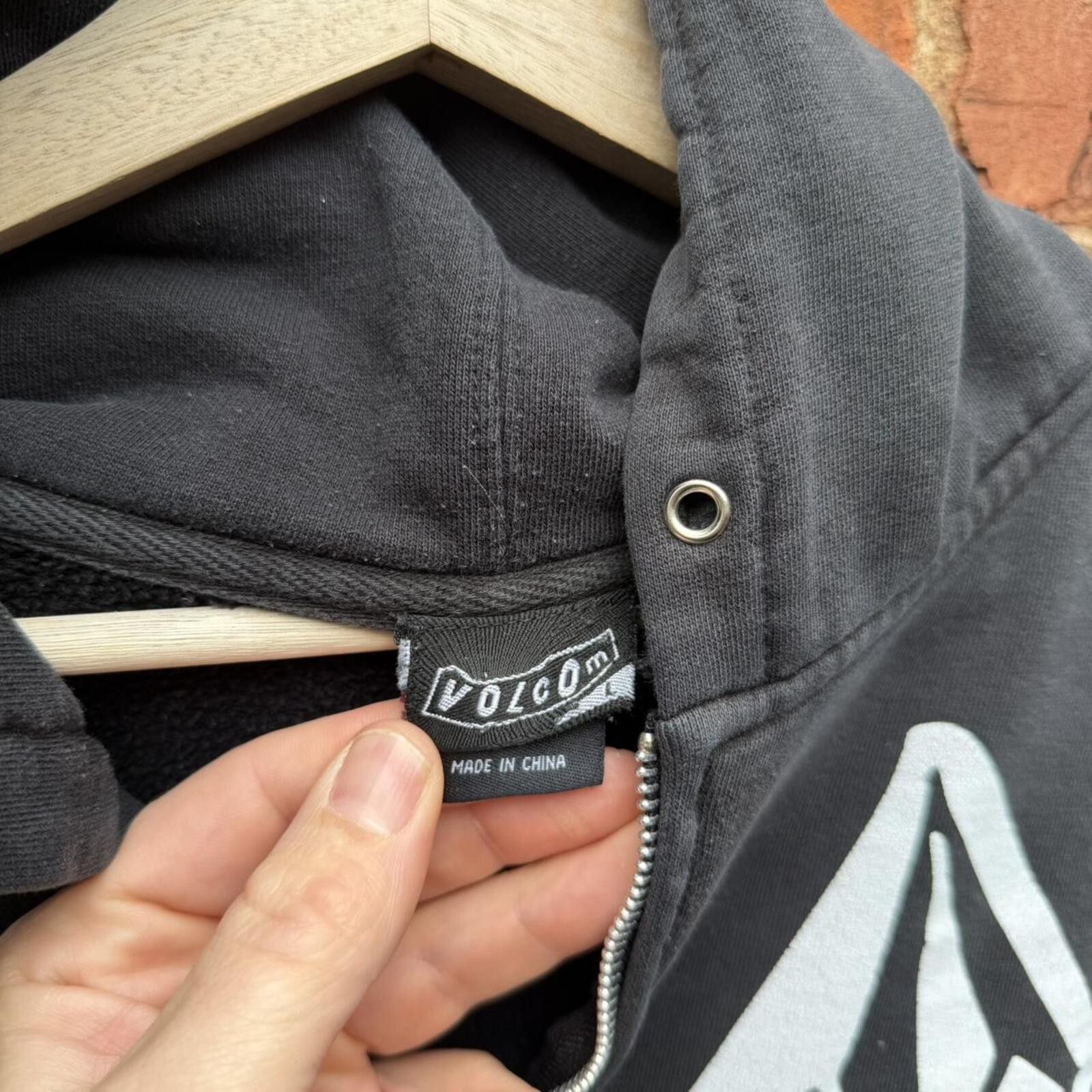 Volcom Vintage volcom zip up hoodie 00s L Size US L / EU 52-54 / 3 - 6 Thumbnail