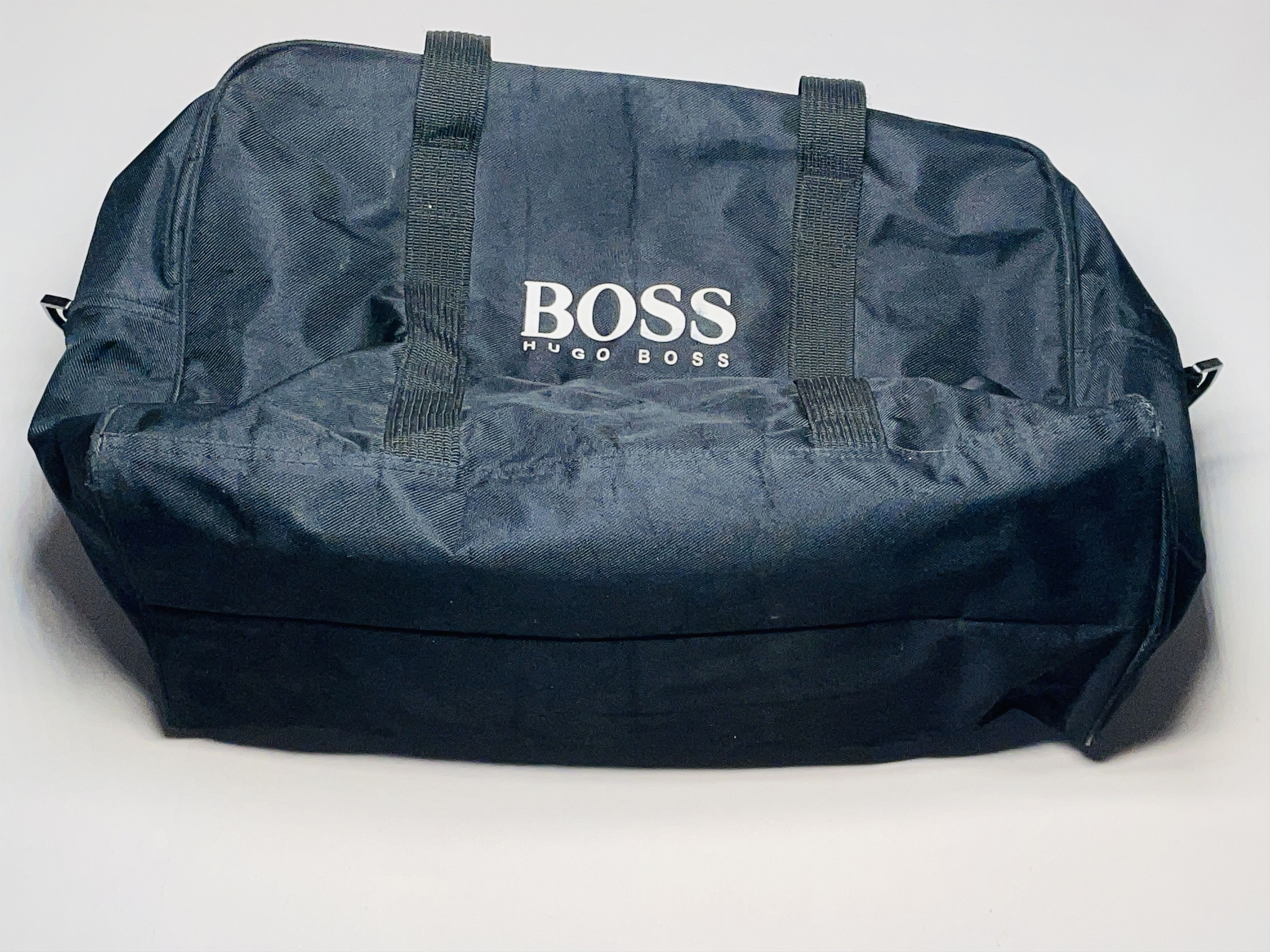 Hugo Boss 29,90€ - Vintage HUGO BOSS Sporttasche Size ONE SIZE - 1 Thumbnail