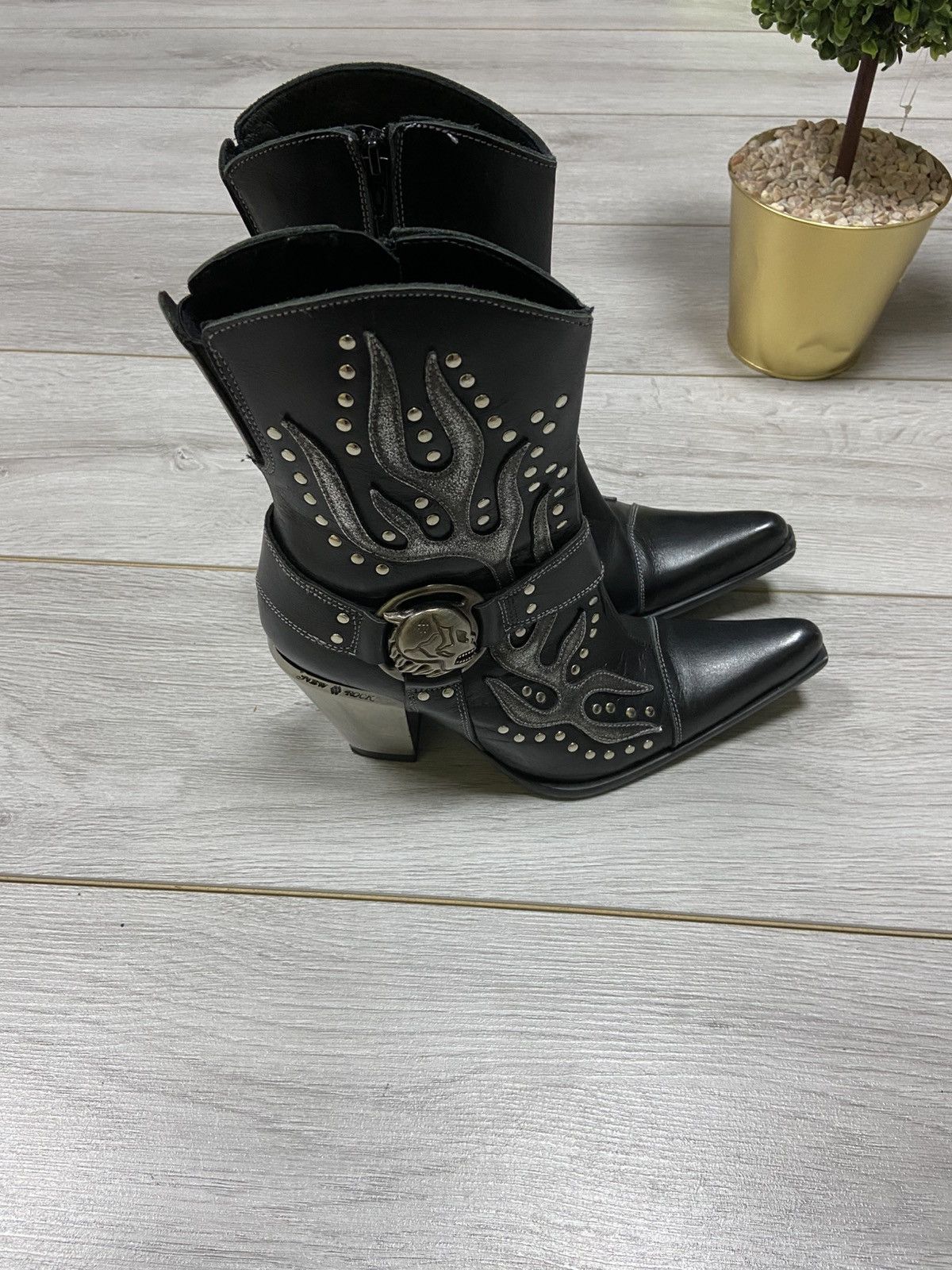 New Rock New Rock skull 💀🔥 flame vintage eco leather avantgarde boots Size US 7 / IT 37 - 3 Thumbnail