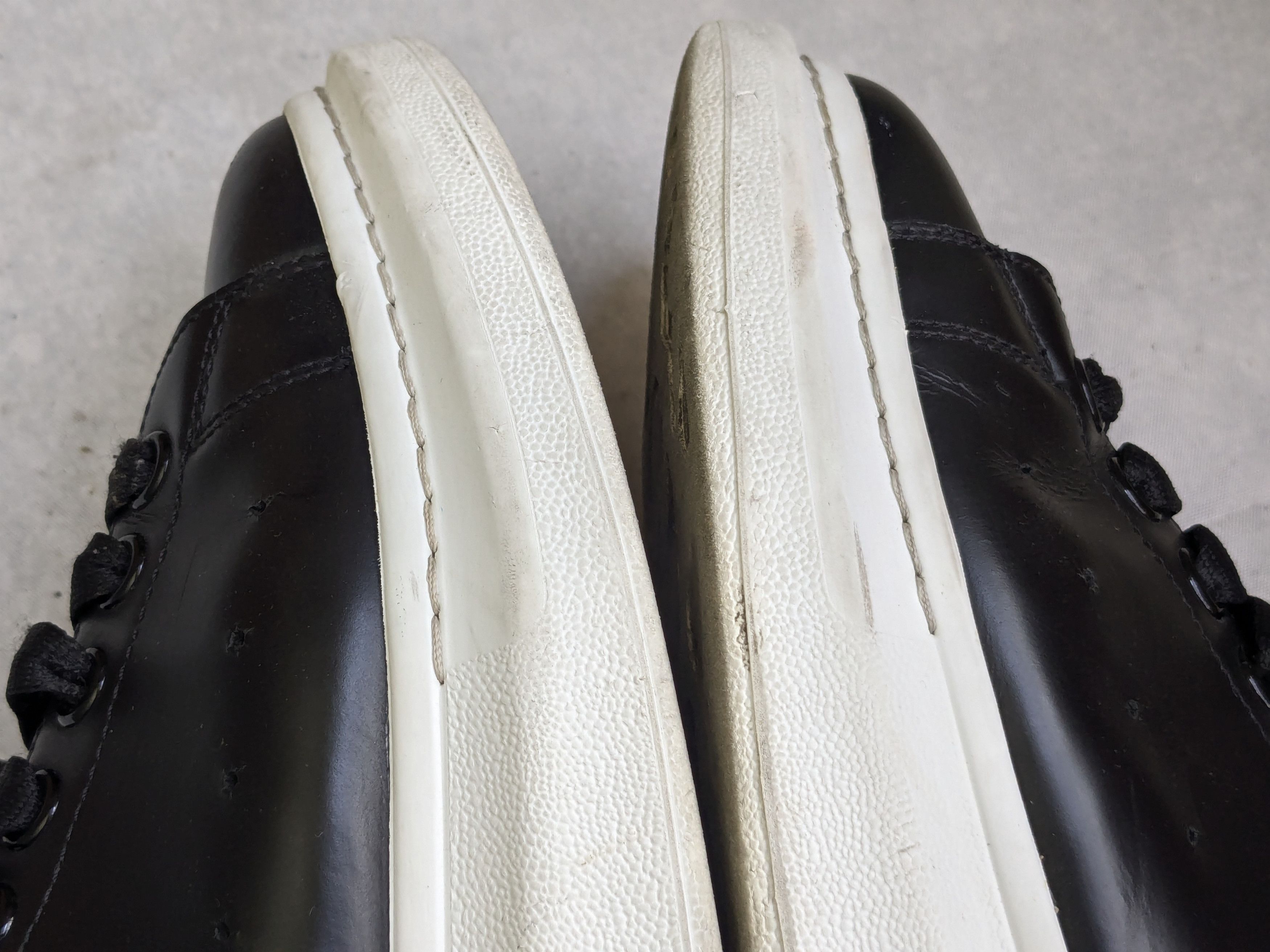Alexander McQueen Alexander Mcqueen Oversized Larry Sneakers 8 41 Black White Size US 8 / EU 41 - 10 Thumbnail