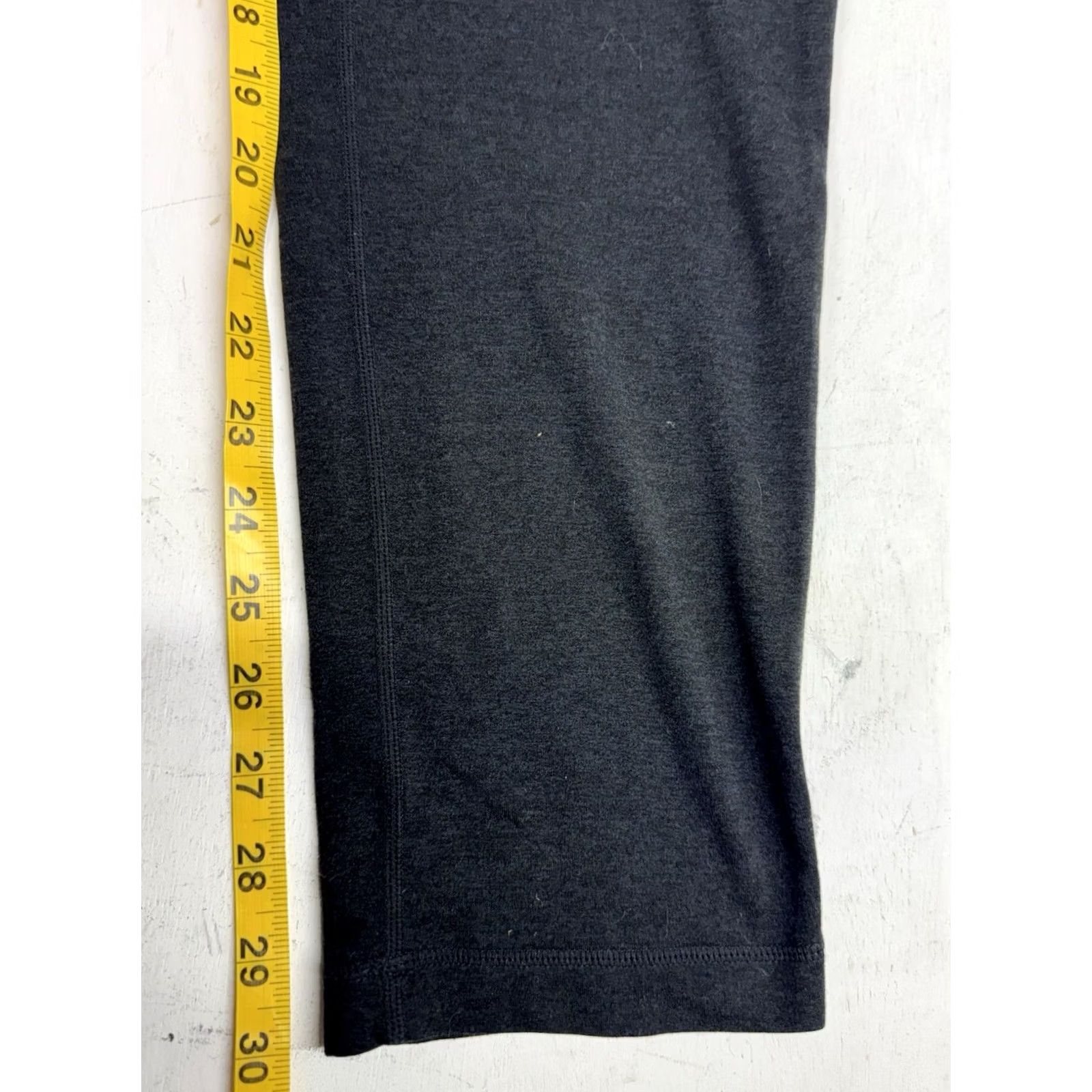 Vuori Vuori Ponto Performance Jogger Men's M Black Heathered Tapered Sweatpants Athletic Zip Pocket Moisture Wicking Inseam 29" V418 Size US 31 - 4 Thumbnail