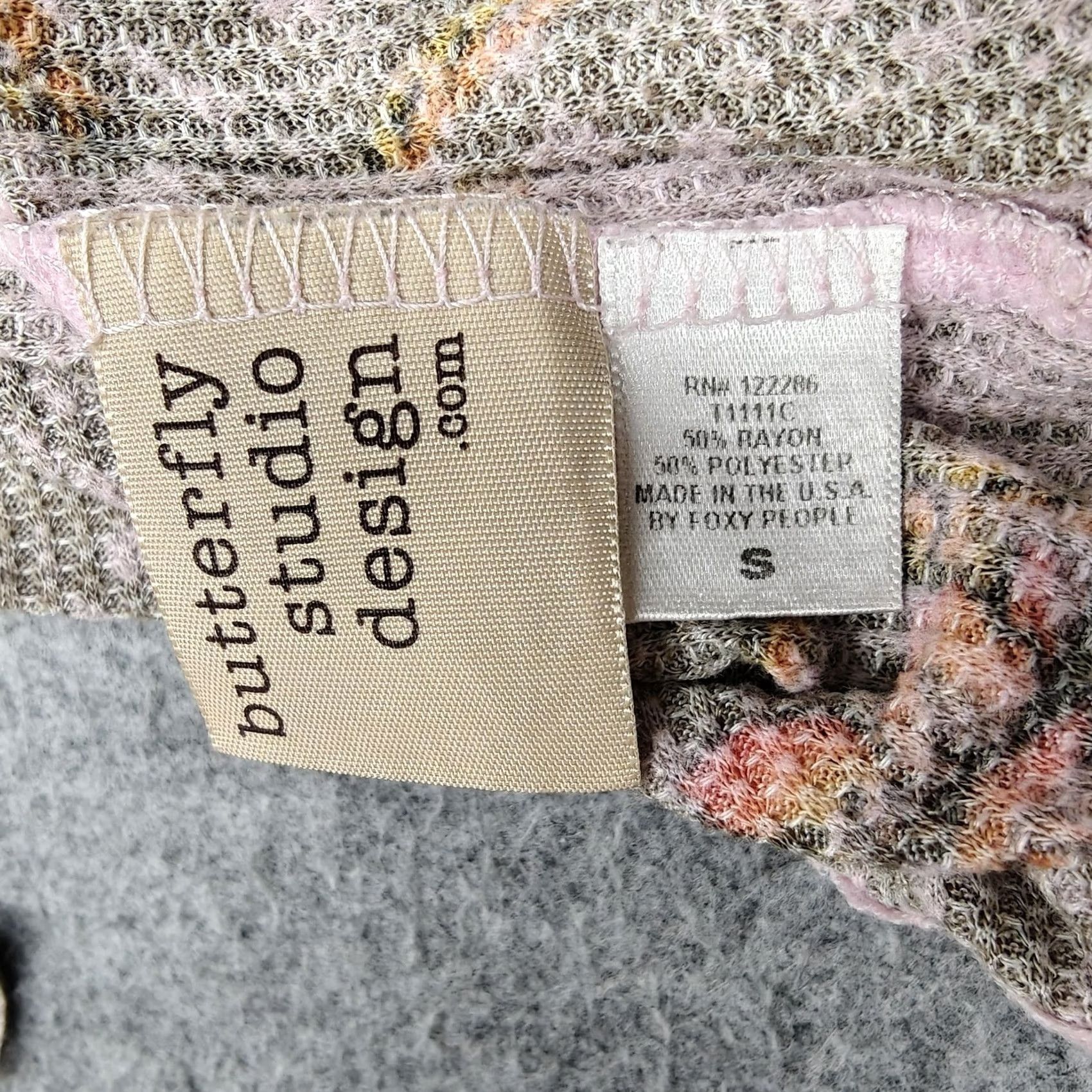 Vintage Butterfly Dropout Shirt Vintage Womens Small Beige Floral Henley Top Print Y2K Size S / US 4 / IT 40 - 5 Thumbnail