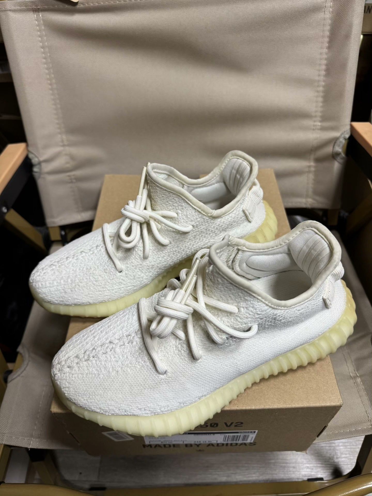 Adidas Adidas YEEZY350 White Lowtop Sneakers 36 Men Size US 5 / EU 37 - 1 Thumbnail