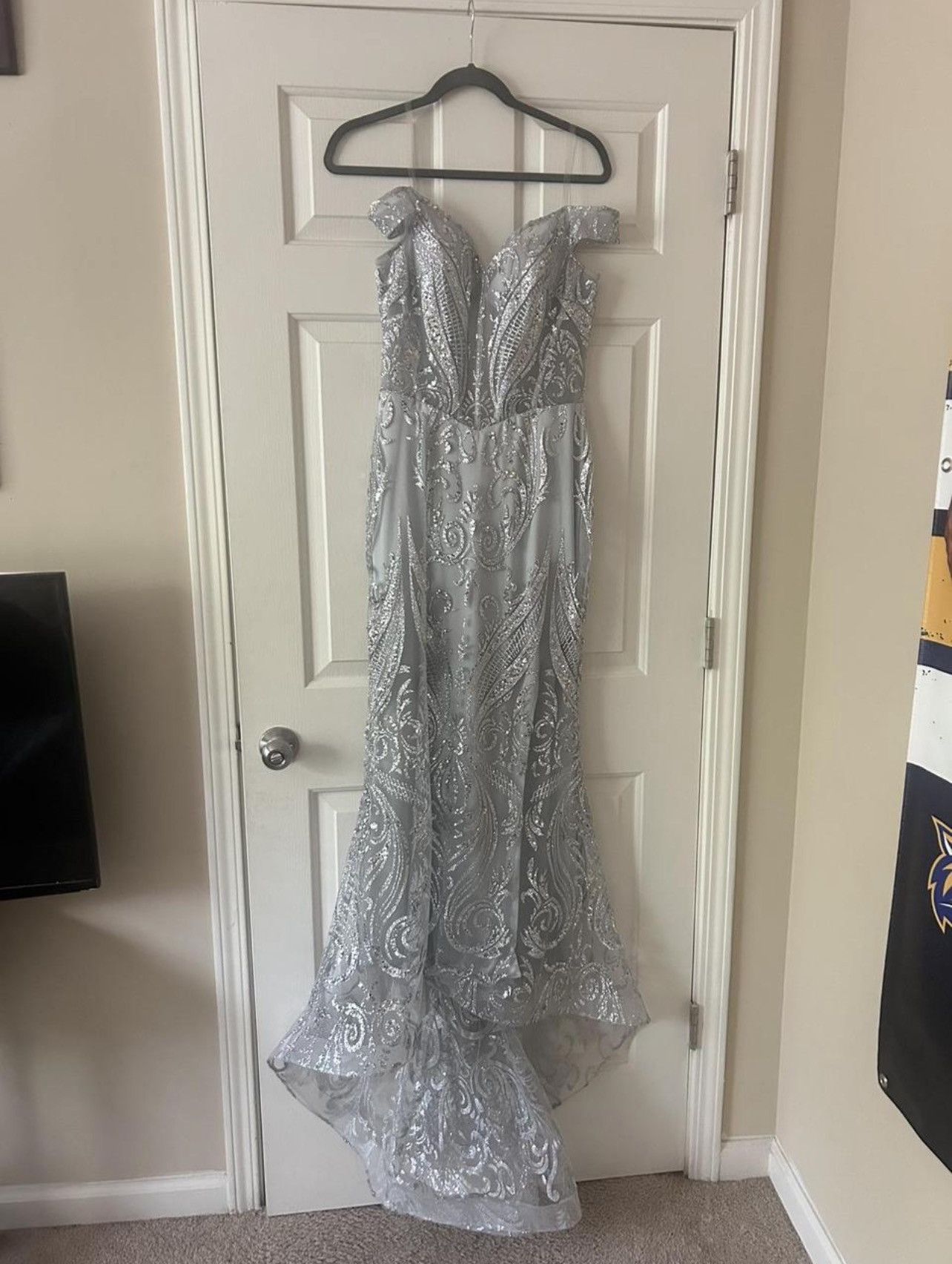 Other Silver prom dress with sequin detail Size S / US 4 / IT 40 - 1 Thumbnail