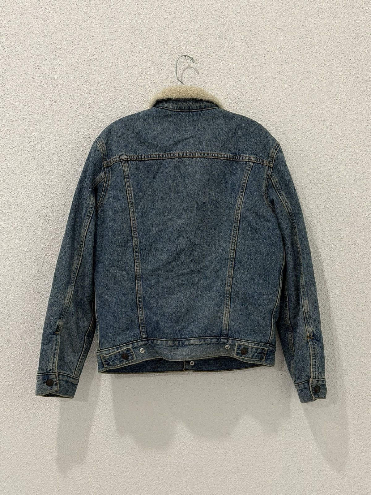 Levi's Levi’s Sherpa Trucker Denim Jacket Size Small Vintage Wash Size US S / EU 44-46 / 1 - 3 Thumbnail