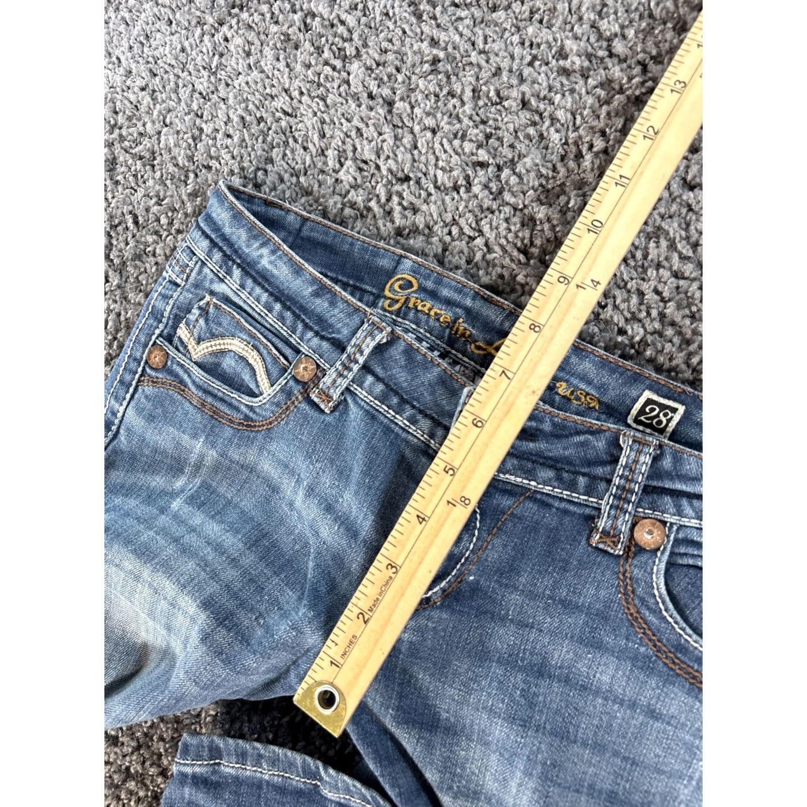 Grace in LA Grace in LA Jeans Bootcut Women's 28x32 Denim Low Rise Embroidered Rhinestone Studded Biker Rock denim blue Regular Girls? Size 28" / US 6 / IT 42 - 7 Thumbnail