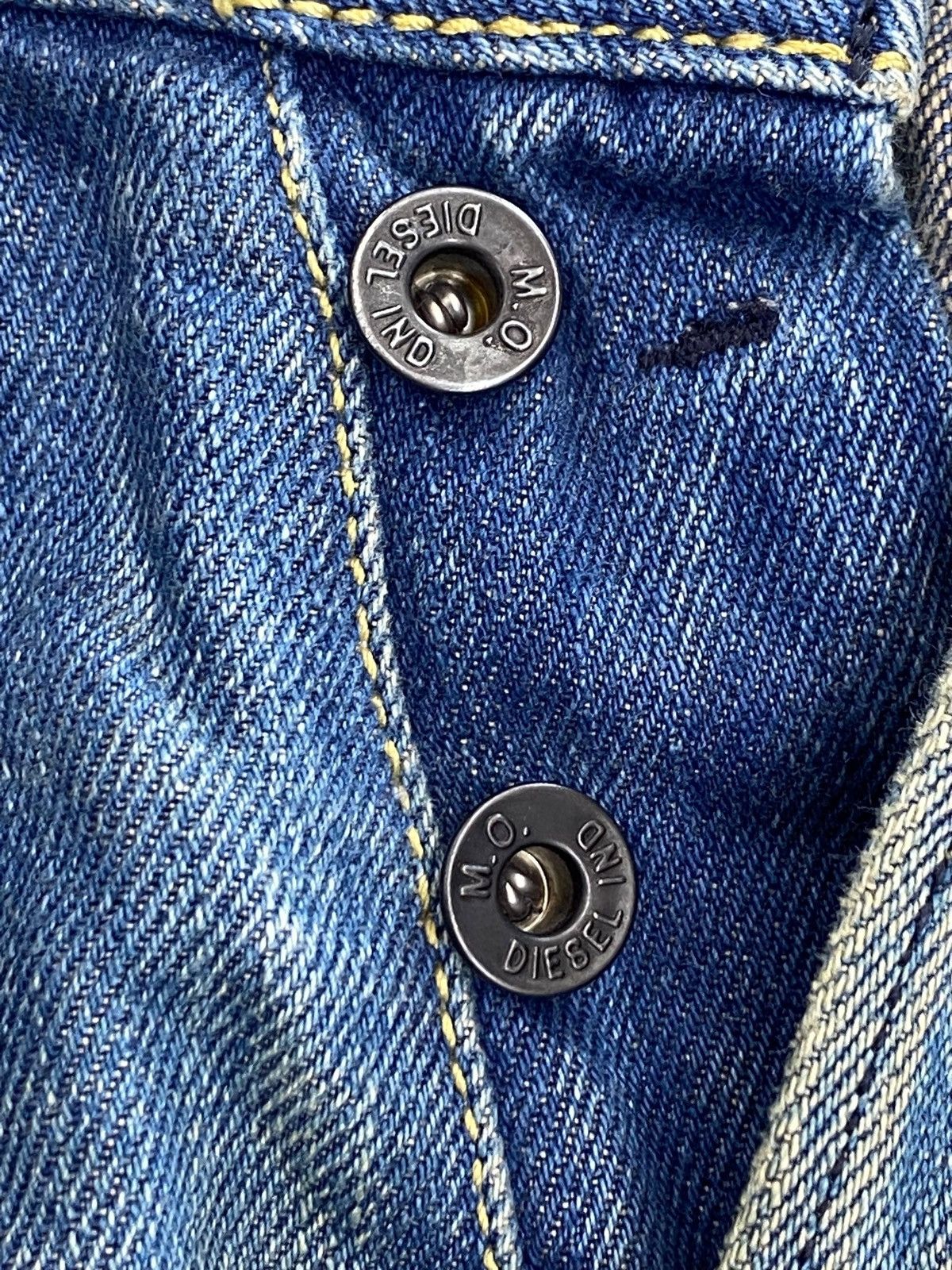 Diesel Diesel Brand Acid Blue Wash Distressed Style Loose Jeans Size US 34 / EU 50 - 14 Thumbnail