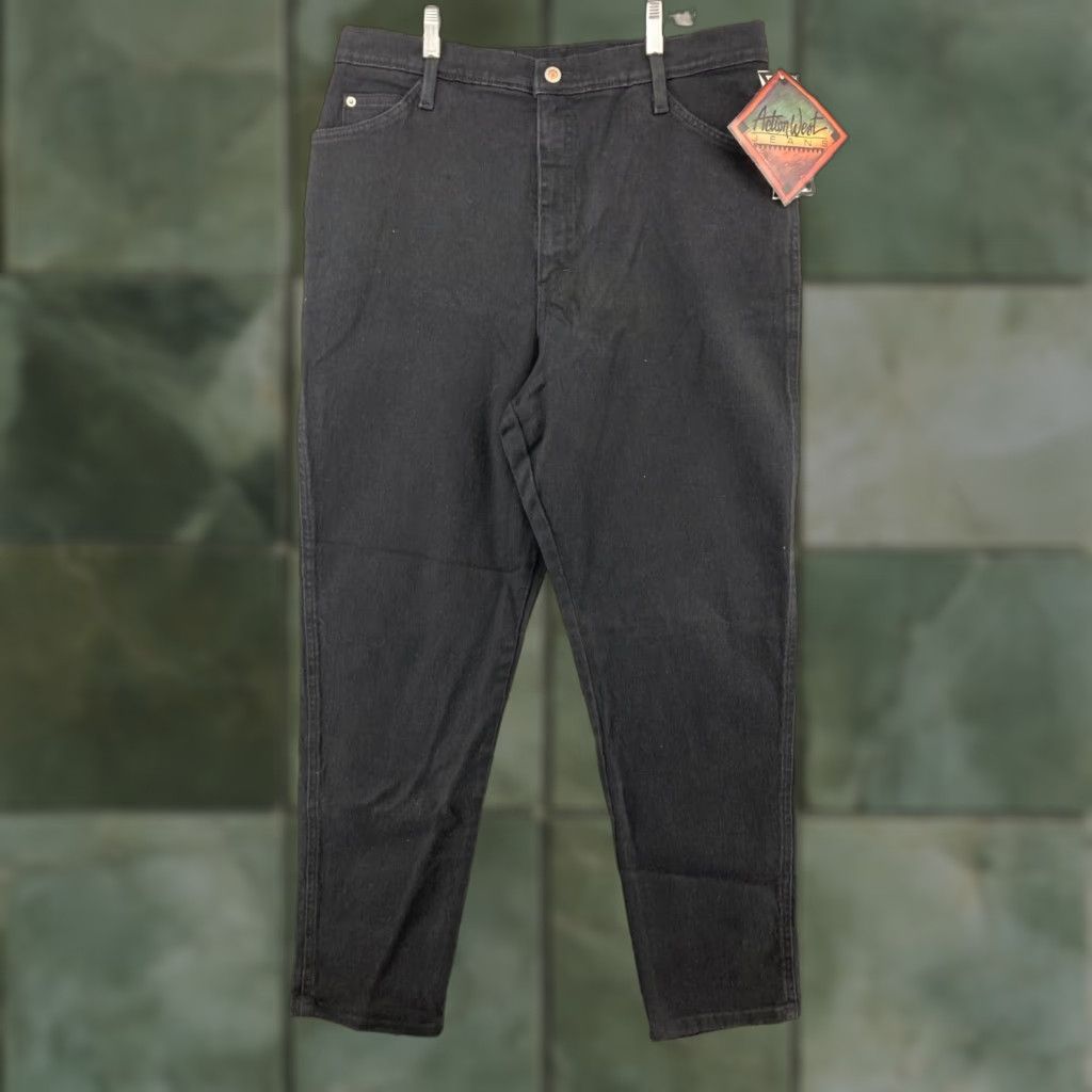 Vintage VINTAGE Action West Jeans Women’s 18 Black High Rise Mom Denim 90s Grunge Womens Size 40" / US 18 - 1 Thumbnail