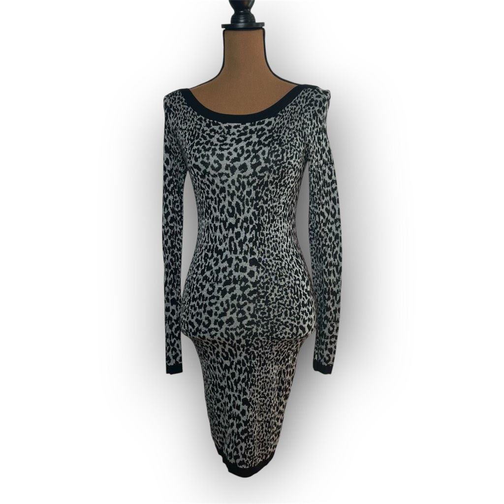 French Connection French Connection Snow Leopard Print Long Sleeve Mini Sweate Size M / US 6-8 / IT 42-44 - 4 Thumbnail