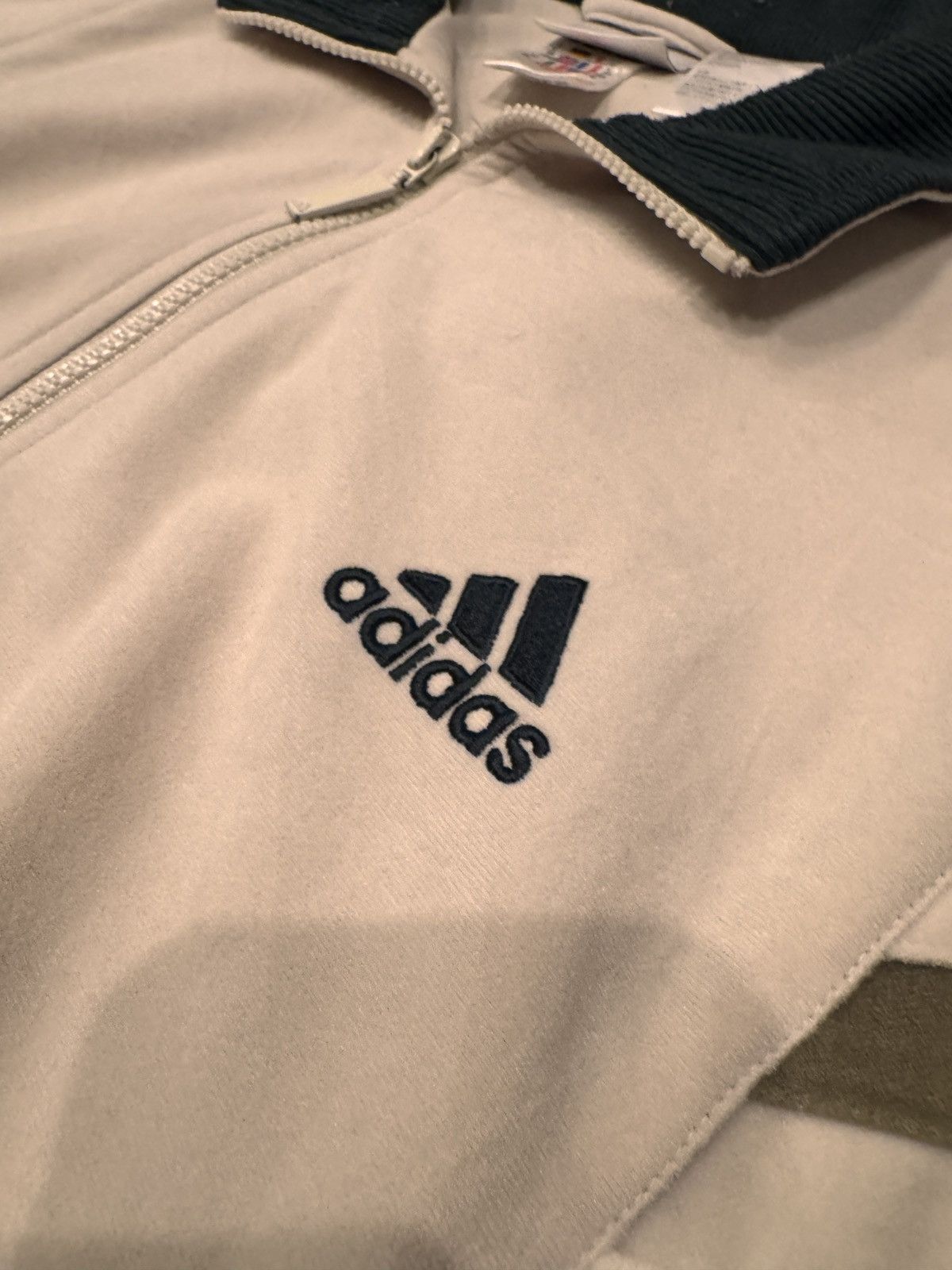 Adidas × Vintage Adidas Vintage Velvet Jacket Size US M / EU 48-50 / 2 - 4 Thumbnail