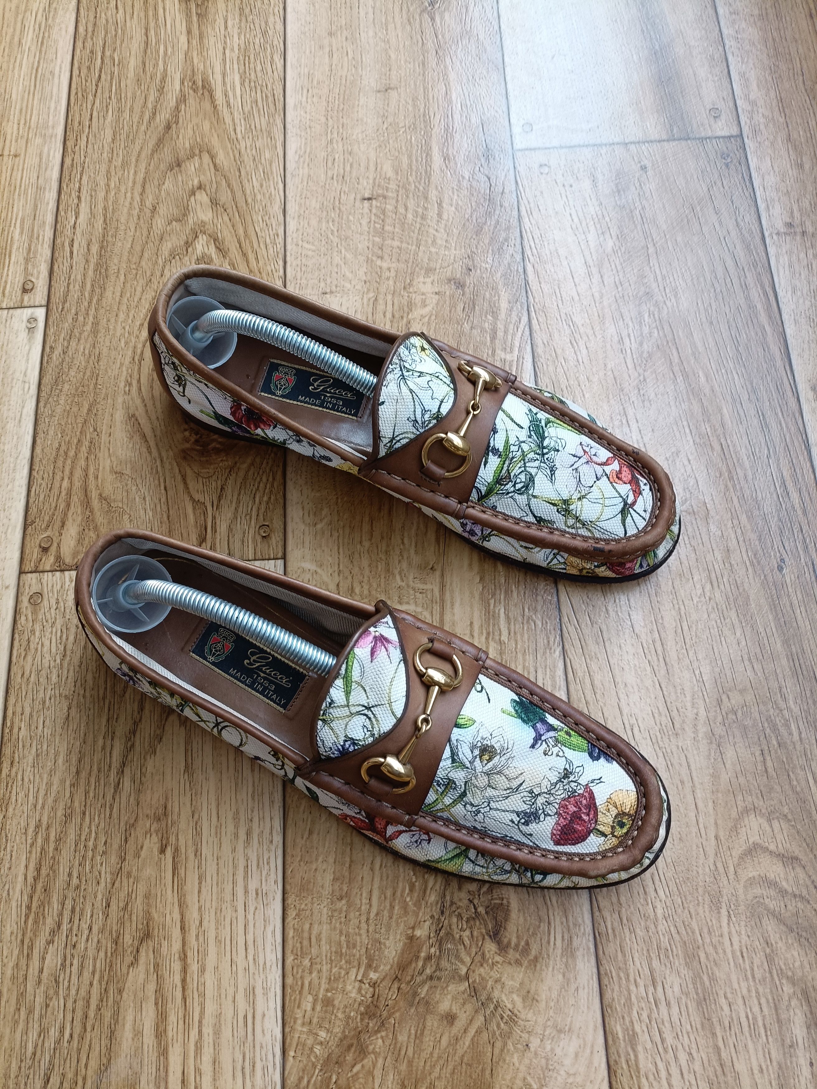 Fashion gucci floral print loafers