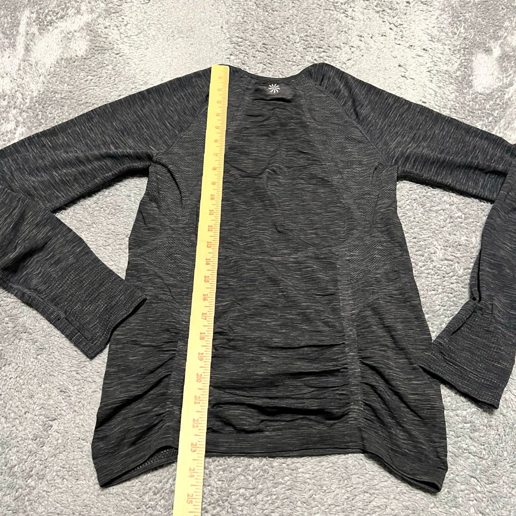 Athleta Athleta Shirt Womens Medium Fastest Track Ruched Long Sleeve Top Gray 724821 Size M / US 6-8 / IT 42-44 - 4 Thumbnail