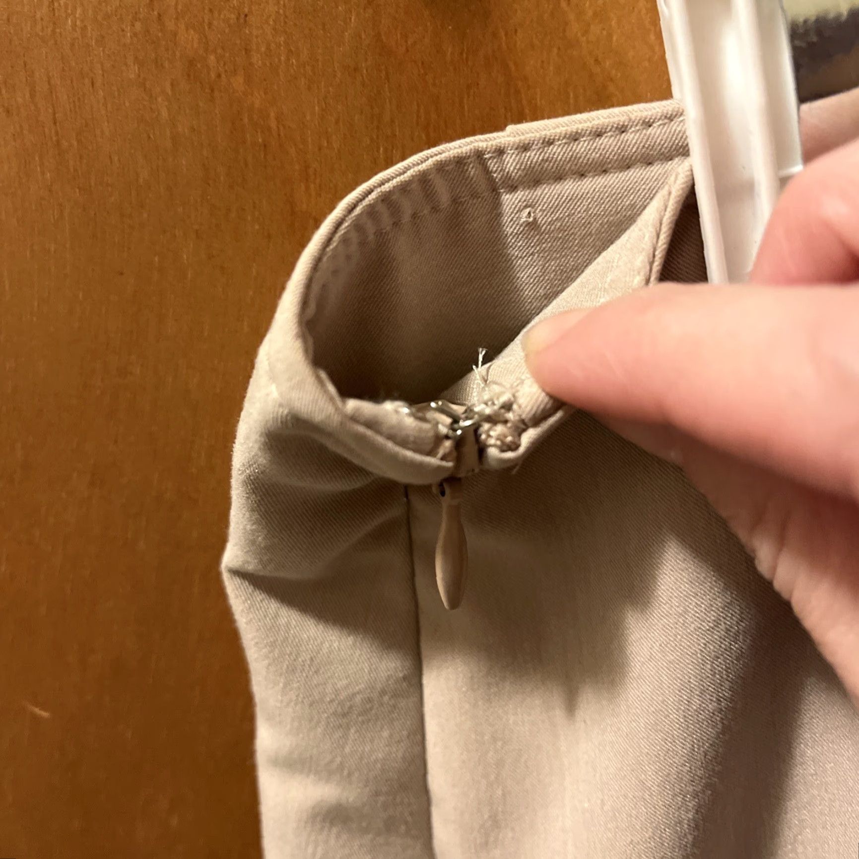 Essentials Apostrophe Essentials Tan Side Pleat Detail Straight Skirt Stretch Lined Size 8 Knee-Length Knee Length Pencil Style Sz Regular Women Skirt Size 30" / US 8 / IT 44 - 6 Thumbnail
