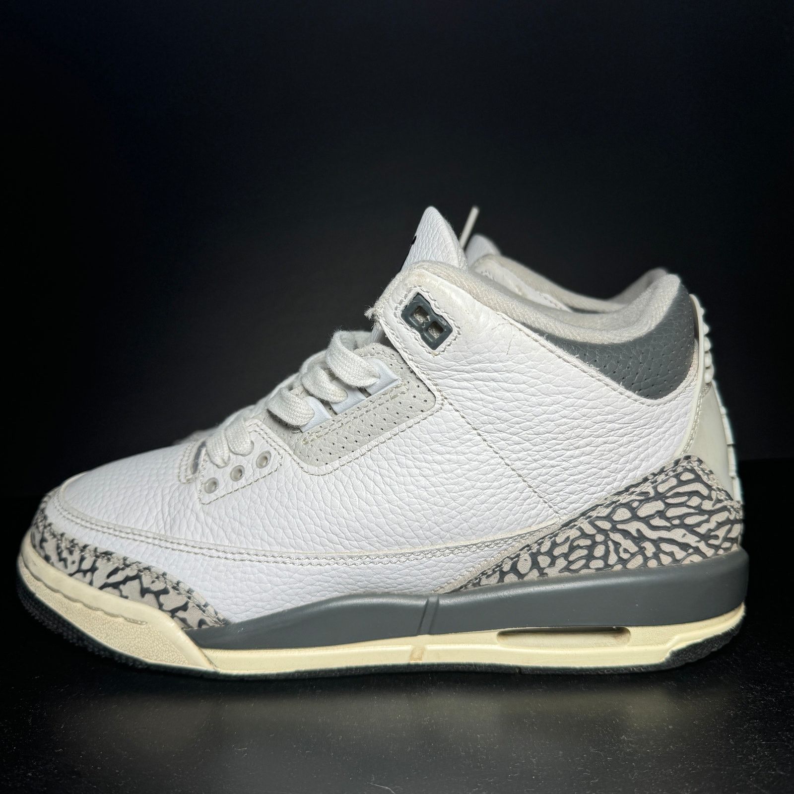 Jordan Brand × Nike Size 7 Nike Air Jordan 3 Retro GS Hide N' Sneak Men's Shoes Size US 7 / EU 40 - 9 Thumbnail