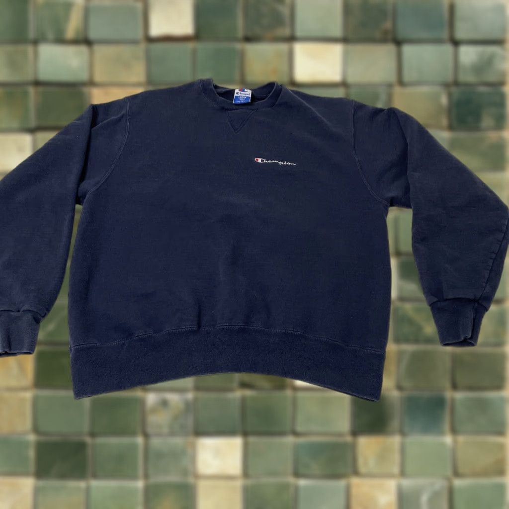 Champion VINTAGE Champion Crewneck Sweatshirt L Mens Heavyweight Navy Blue USA 90s Scrip Spell Out Mexico Size US L / EU 52-54 / 3 - 1 Thumbnail