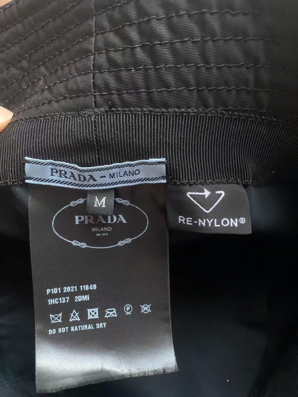 Prada Prada Black Re-Nylon Bucket Hat Size ONE SIZE - 8 Thumbnail