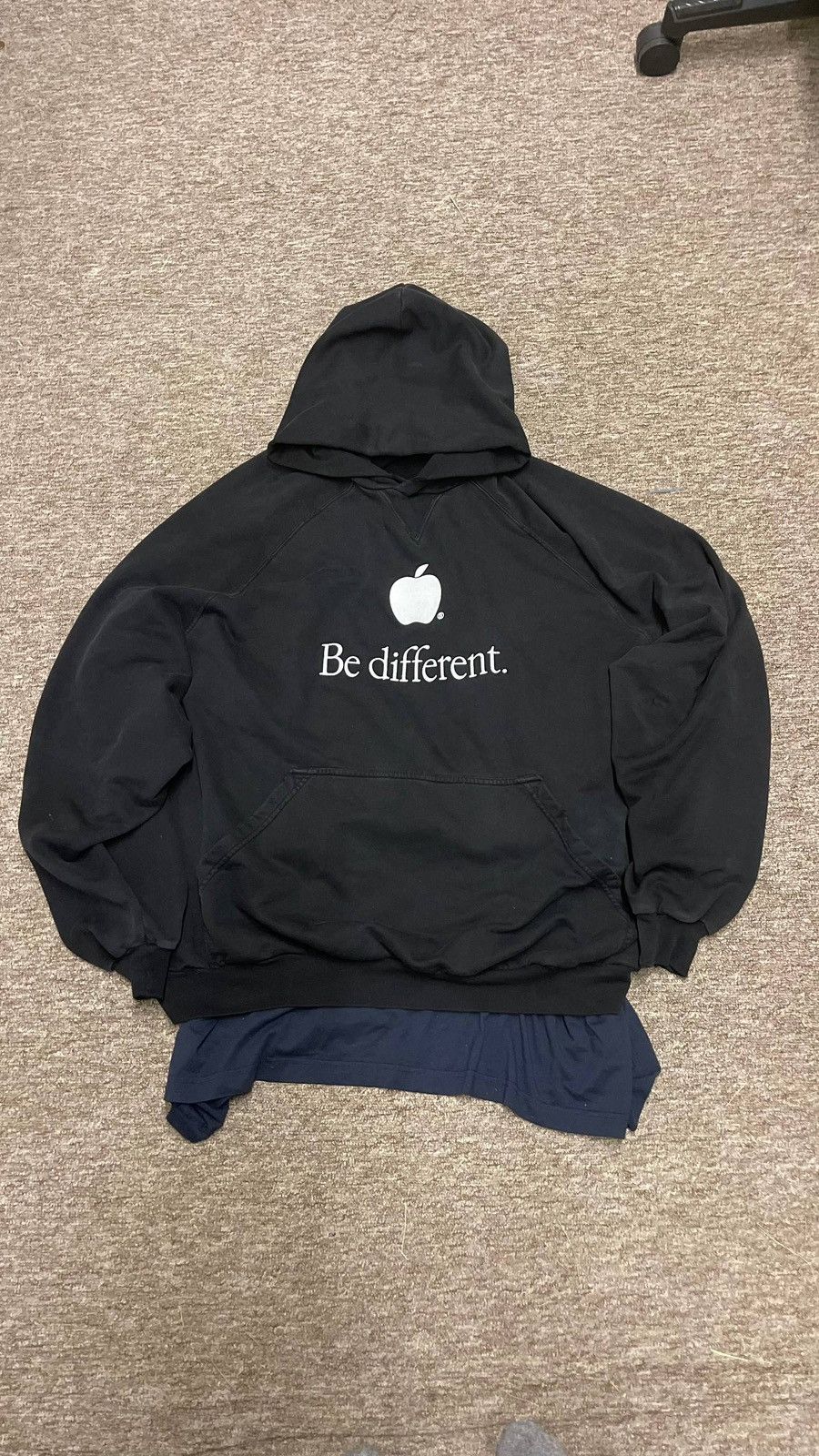 バレンシアガ22AW 'Be different! Apple Hoodie Buy Balenciaga Be Different Hoodie Online at Groupie