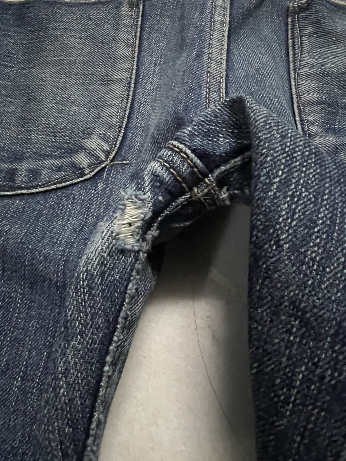 Japanese Brand Vintage Kuro Graphite Distressed Selvedge Jean Japan Size US 30 / EU 46 - 17 Thumbnail