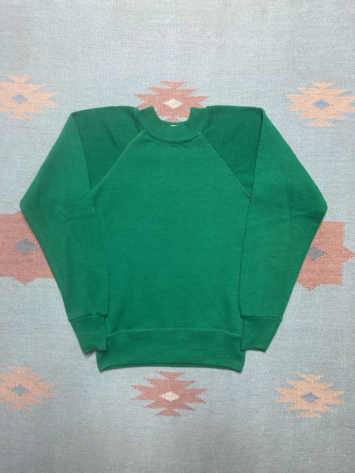 Vintage 70s crewneck sweatshirt blank soft boys medium women’s small Size S / US 4 / IT 40 - 1 Thumbnail