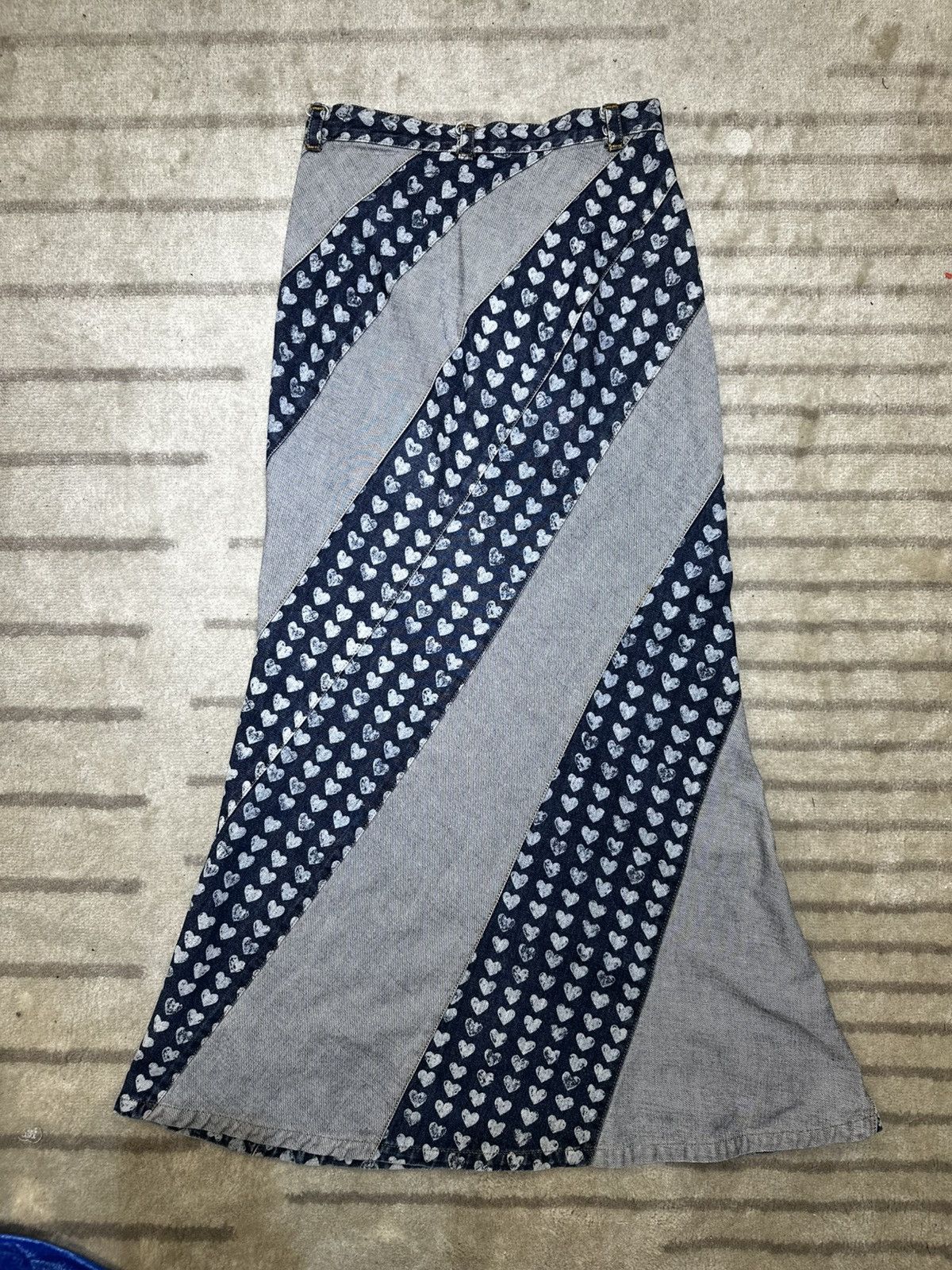 Hysteric Glamour 90s Ozone Community Distressed Heart Print Denim Maxi Skirt Size 24" / US 00 / IT 34 - 2 Thumbnail