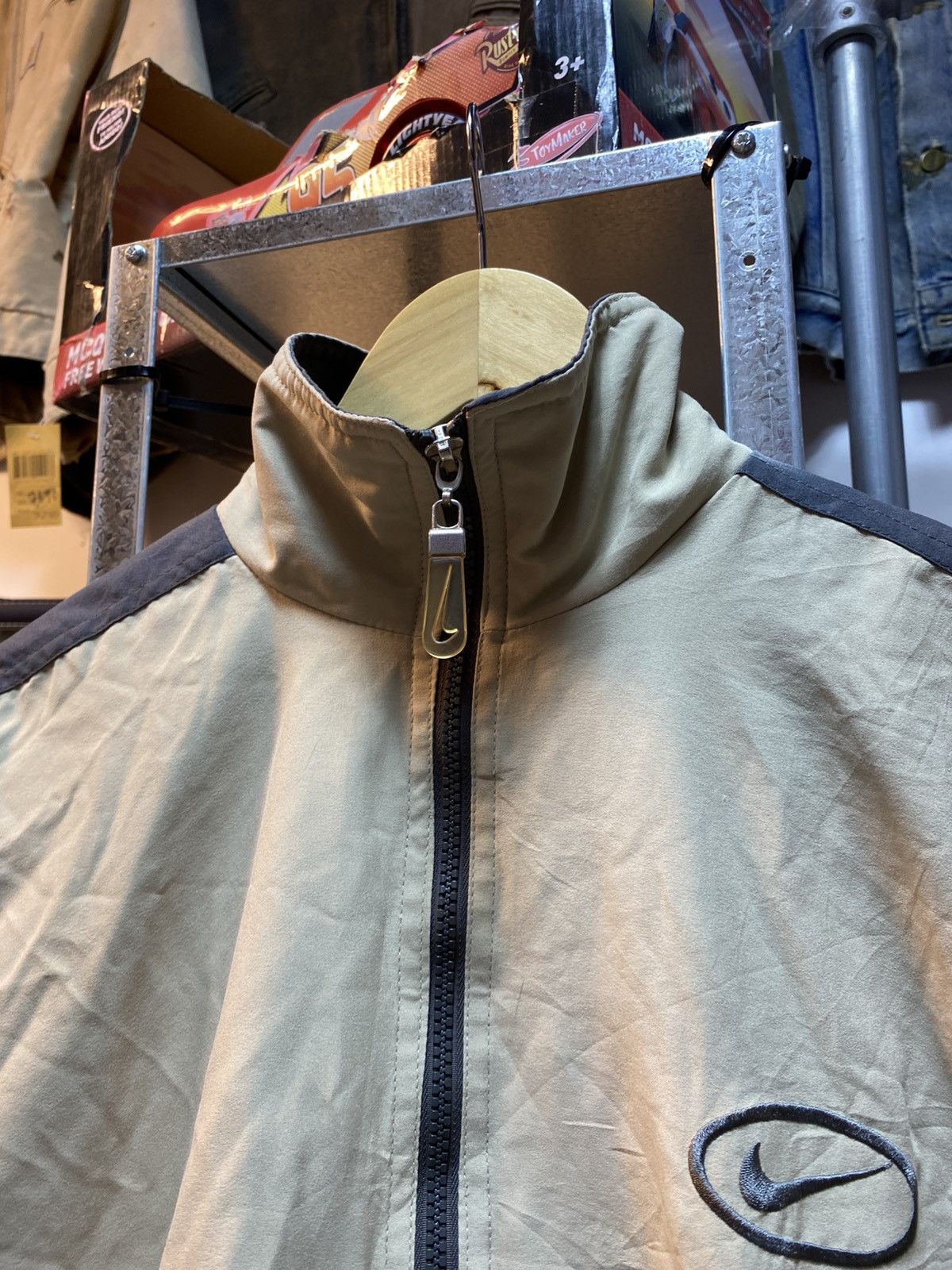 Nike Vintage Nike Swoosh Windbreaker Jacket Size US S / EU 44-46 / 1 - 5 Thumbnail