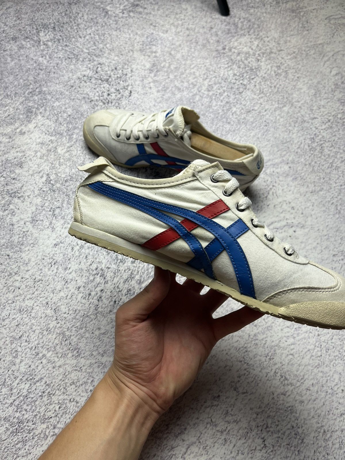 Asics Asics Onitsuka Tiger Mexico 66 Distressed Sneakers 10 Rare Size US 6 / EU 39 - 11 Thumbnail
