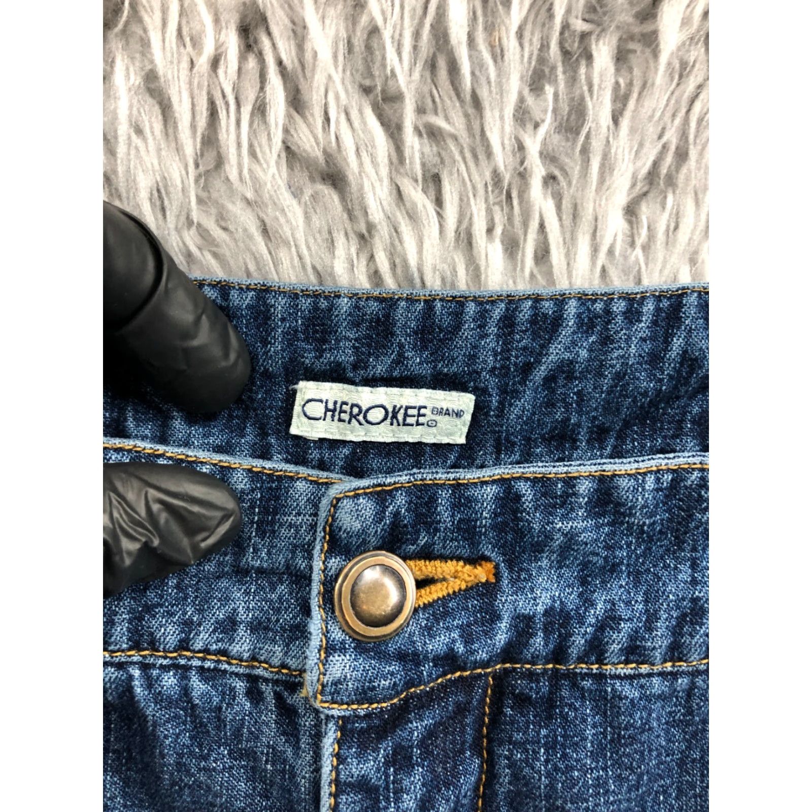 Cherokee Cherokee Boyfriend Shorts Womens Size 12 Mid Rise Medium Wash Blue Shirt Adults Regular 5-Pocket Denim Cotton Logo Size 34" / US 12 / IT 48 - 5 Thumbnail