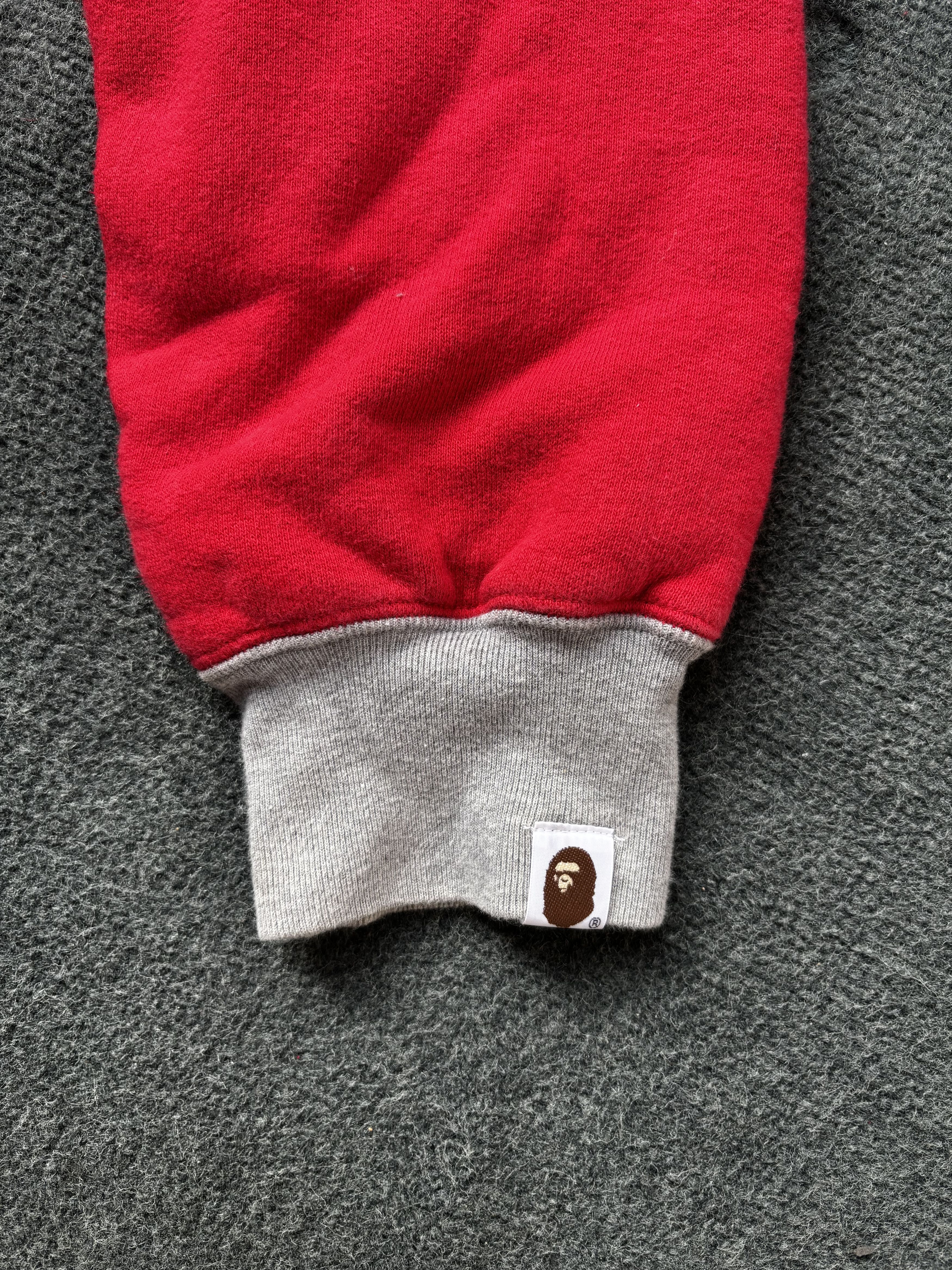 Bape Rare BAPE Logo Thermal Zip Up Hoodie Red Camo Size US M / EU 48-50 / 2 - 5 Thumbnail