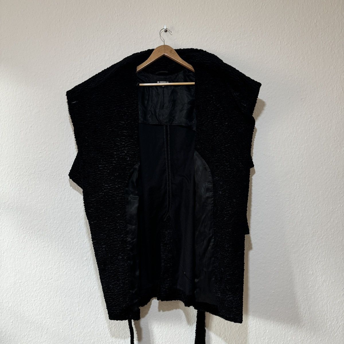 Ann Demeulemeester × Designer 2000s ANN DEMEULEMEESTER BLACK LAMB SHEARLING BELTED COAT Size M / US 6-8 / IT 42-44 - 13 Thumbnail