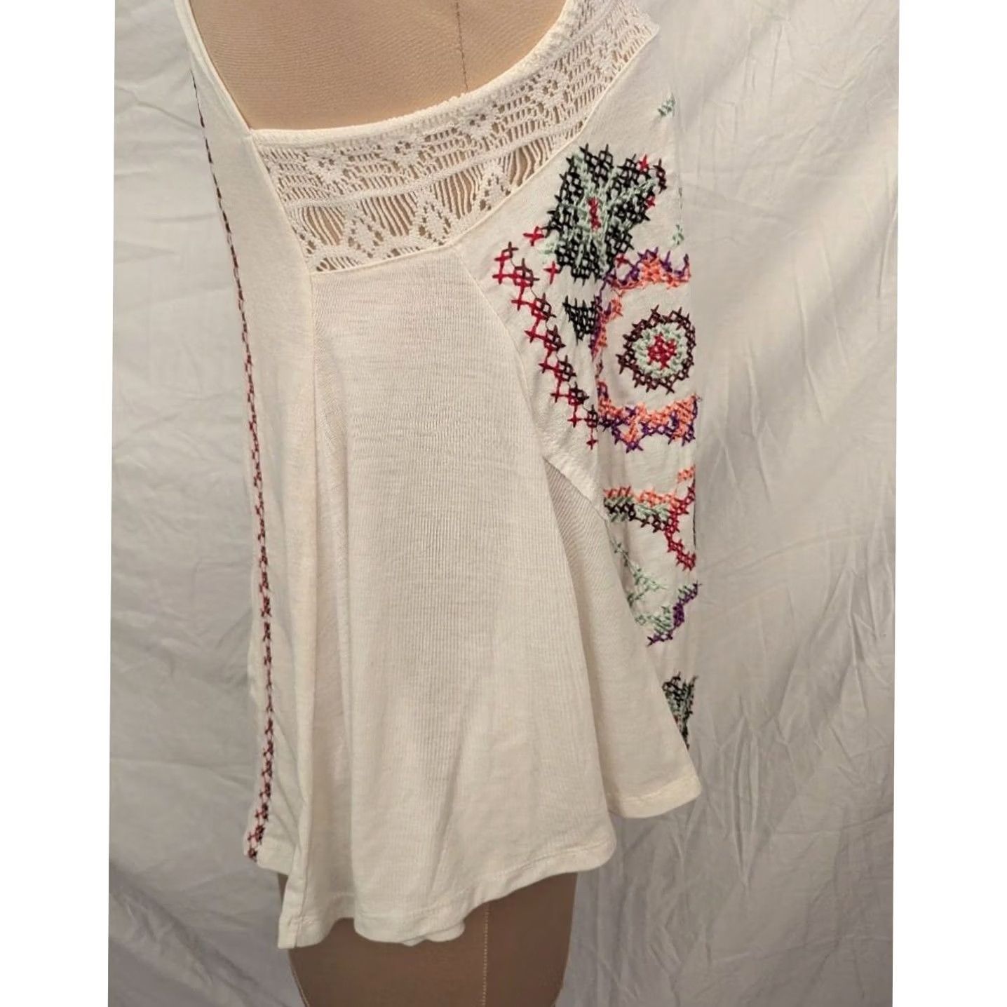 Vintage Cream Floral Embroidered Crochet Lace Tank Top Racerback Boho Festival Sz S Size S / US 4 / IT 40 - 3 Thumbnail