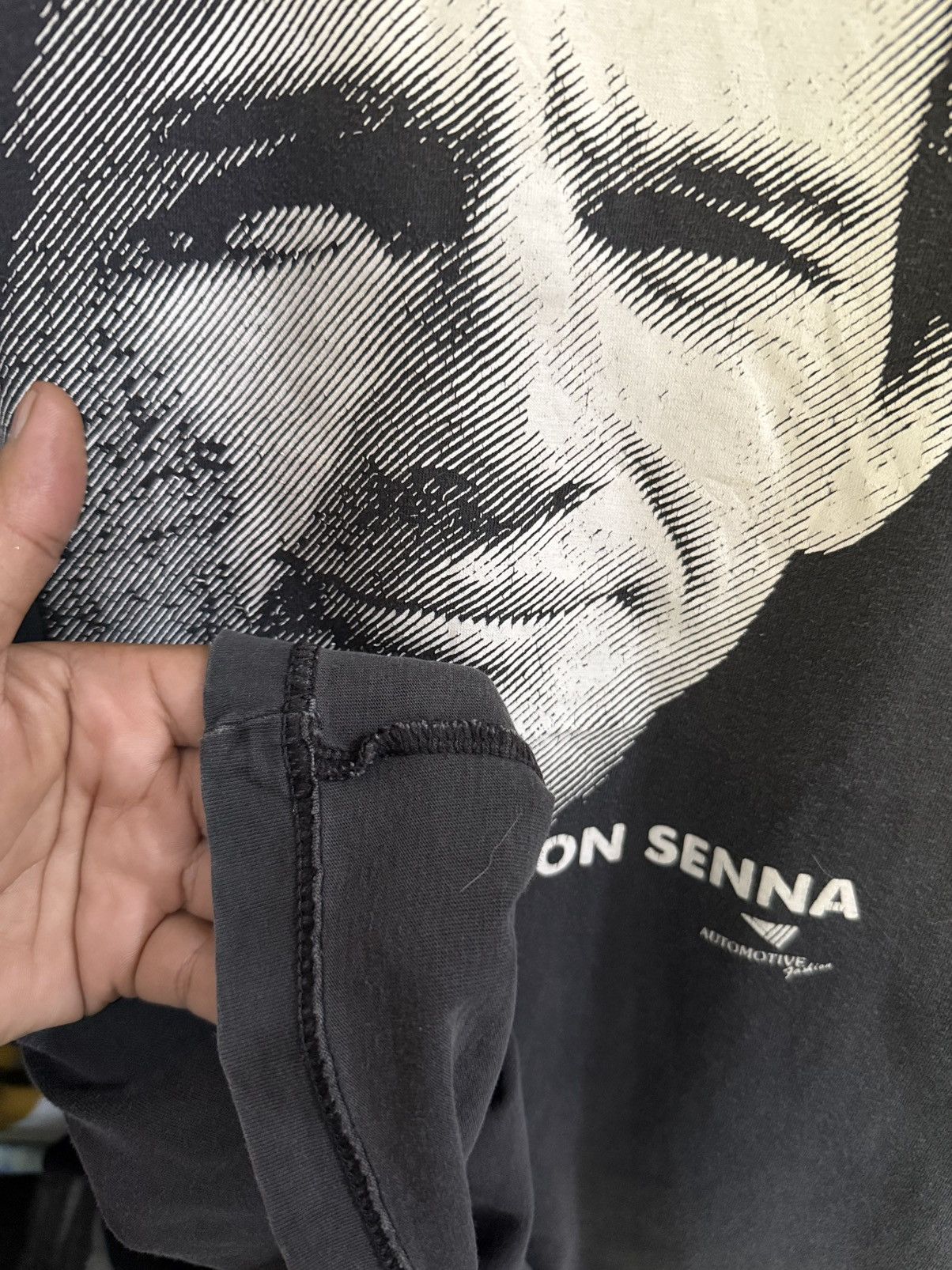 Formula 1 Vintage 90s Ayrton Senna The Legend Formula 1 Faded Tee Size US L / EU 52-54 / 3 - 9 Thumbnail