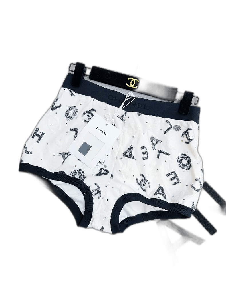 Chanel Chanel 22s Logo Sequin White Shorts Size 24" / US 00 / IT 34 - 1 Thumbnail